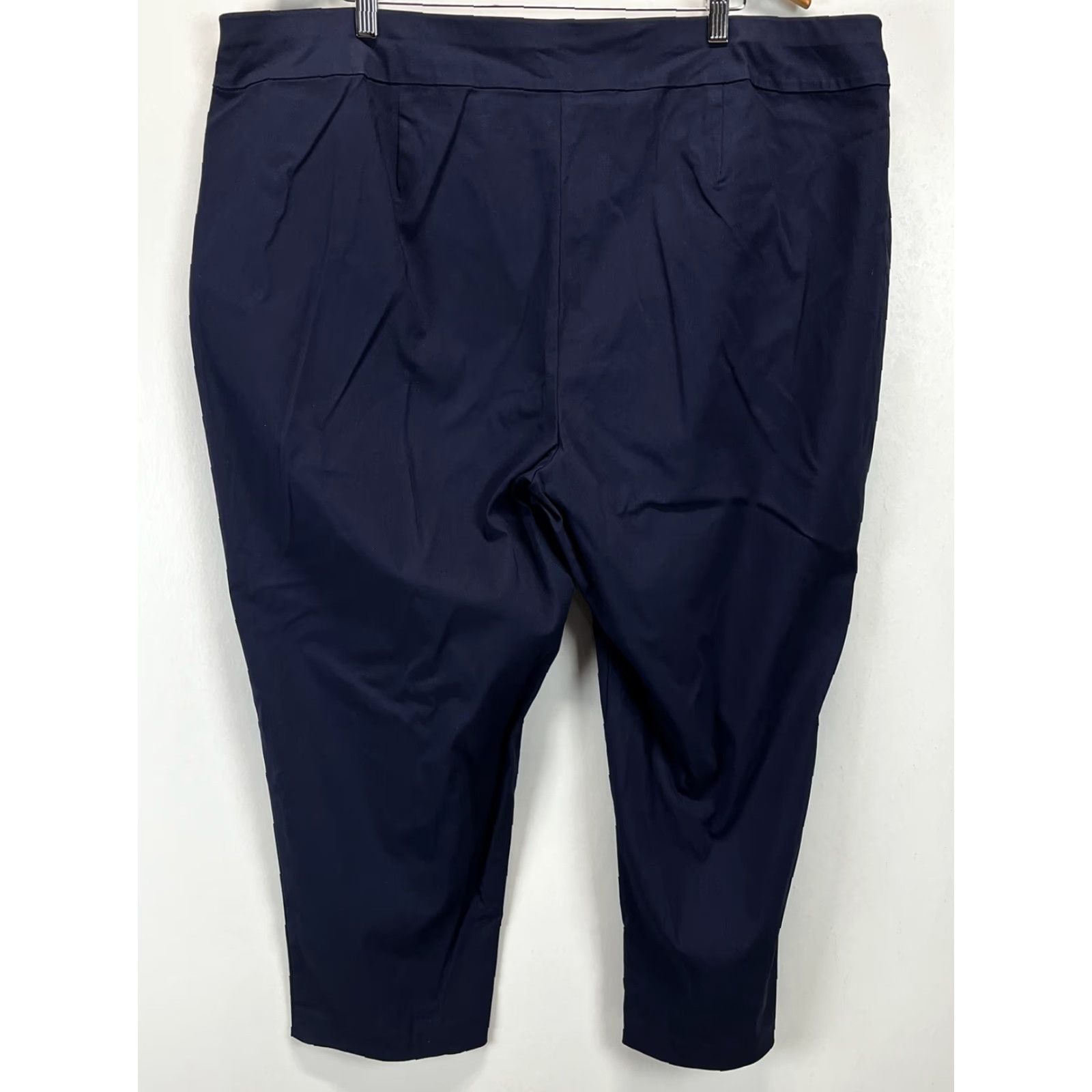 Talbots VINTAGE? No, Talbots Navy Crop Pants 24W Plus Side Zip Womens Stretch Crop Pants 24W Navy Blue Adult Womens Plus Size Pants 24W G Womens Size 42" / US 20 - 3 Thumbnail