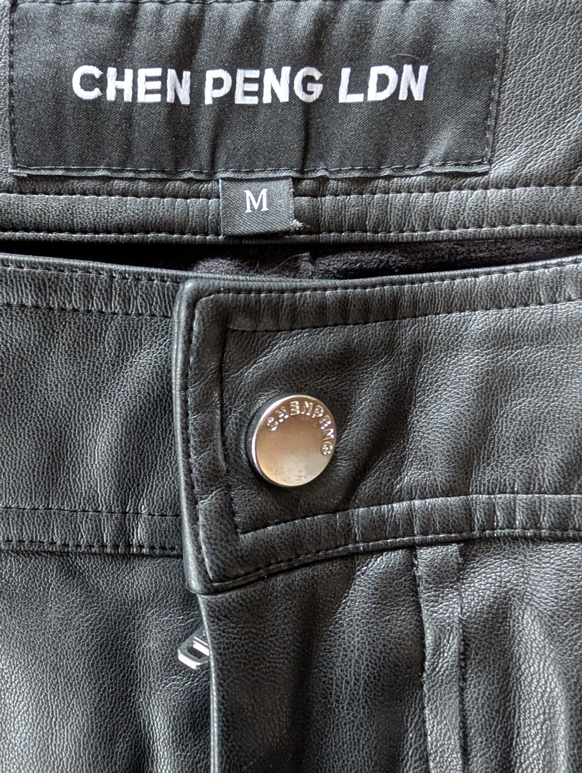 CHENPENG Black Cocoon Shaped Faux-Leather Pants Size US 32 / EU 48 - 7 Thumbnail