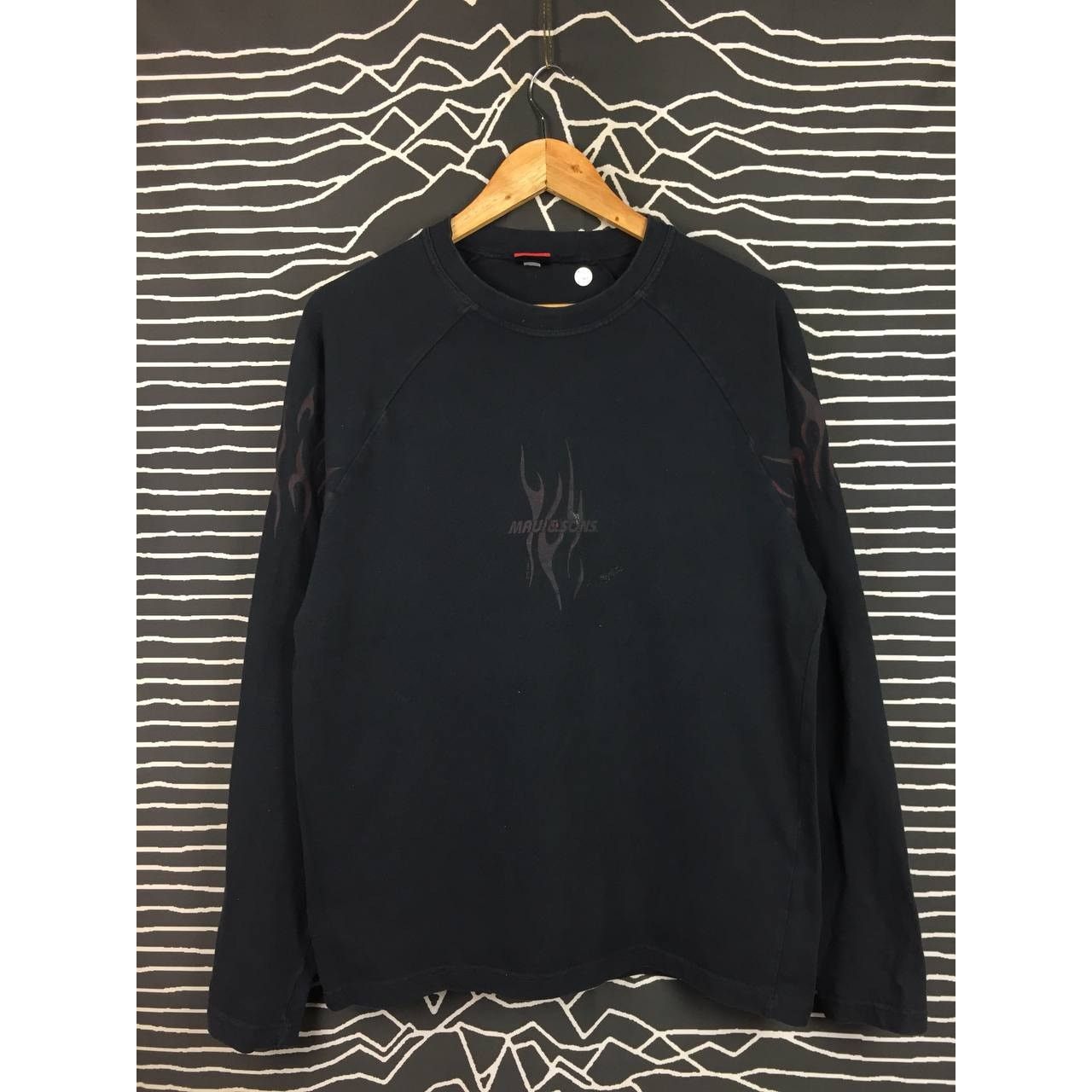 Maui and Sons × Vintage Vtg Maui And Sons Flame Logo Long Sleeve Tee Size US M / EU 48-50 / 2 - 1 Thumbnail