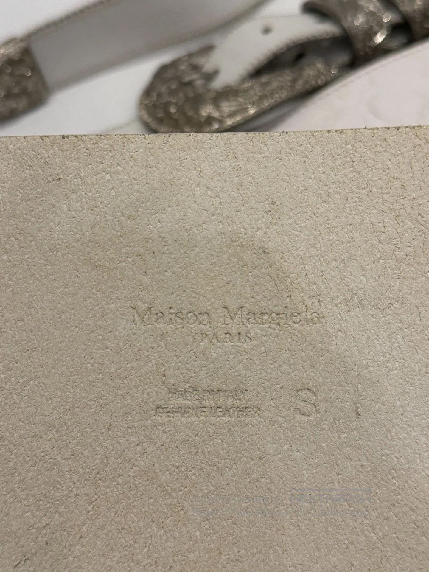 Maison Margiela Maison Margiela Eagle Carved Belt. Size ONE SIZE - 8 Thumbnail