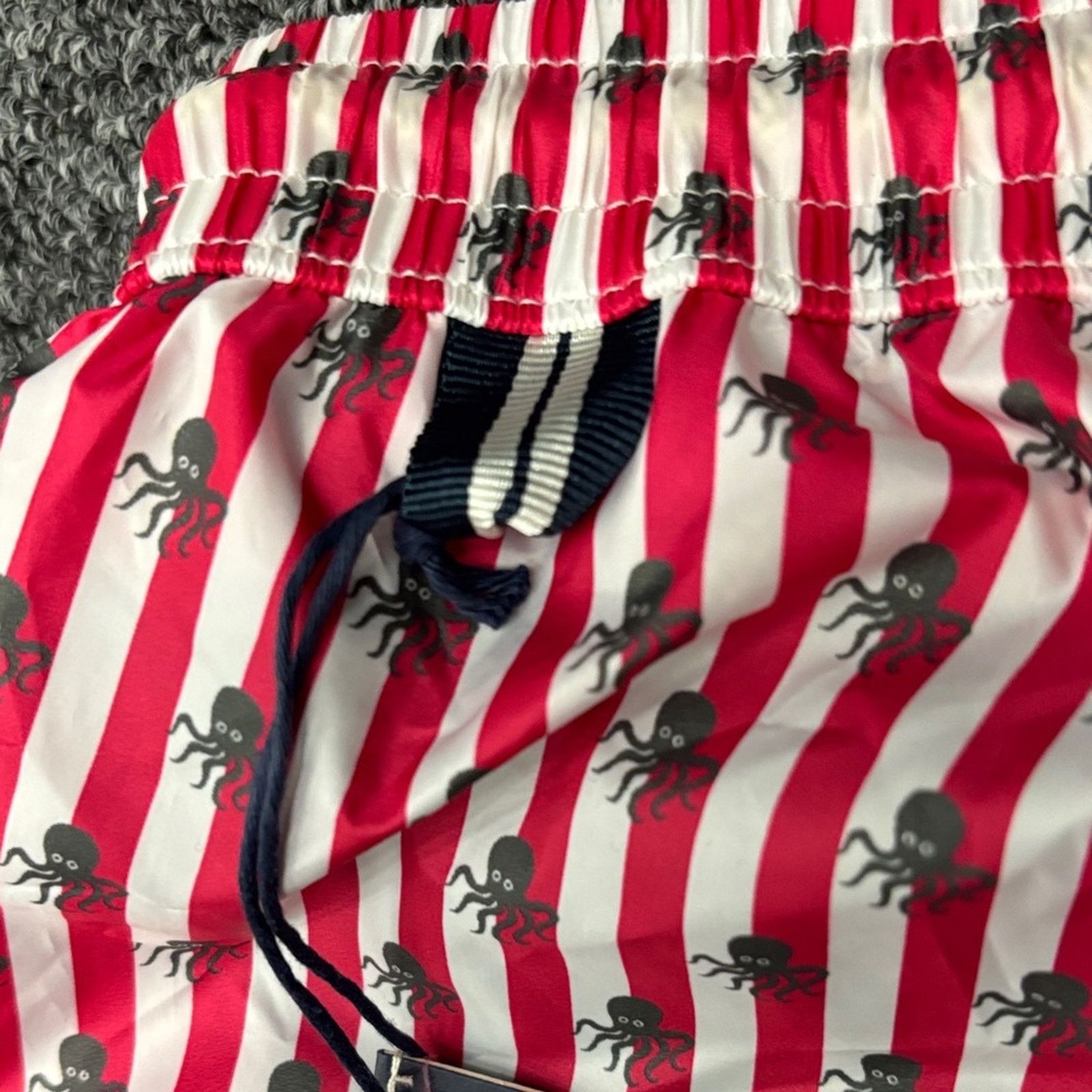 Other NWT FEFE Striped Fucsia and White Men's Swim Trunks size 2XL Size US 42 / EU 58 - 9 Thumbnail