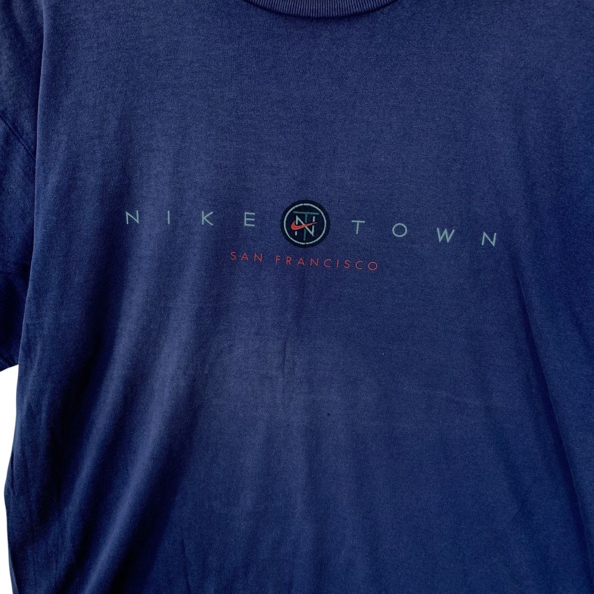 Nike Vintage NIKE TOWN SAN FRANCISCO Natural Faded Tee Shirt Top Size US L / EU 52-54 / 3 - 3 Thumbnail