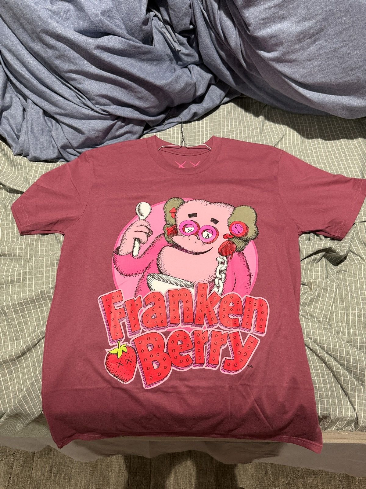 Kaws KAWS x Monsters Franken Berry T-shirt Size US M / EU 48-50 / 2 - 1 Thumbnail