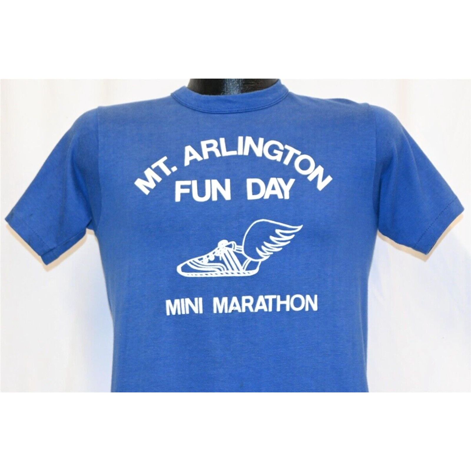 image of 16Arlington VTG 80's Mt. Arlington Nj Fun Day Mini Marathon Race Wing Sneakers Logo T-Shirt S in Wh