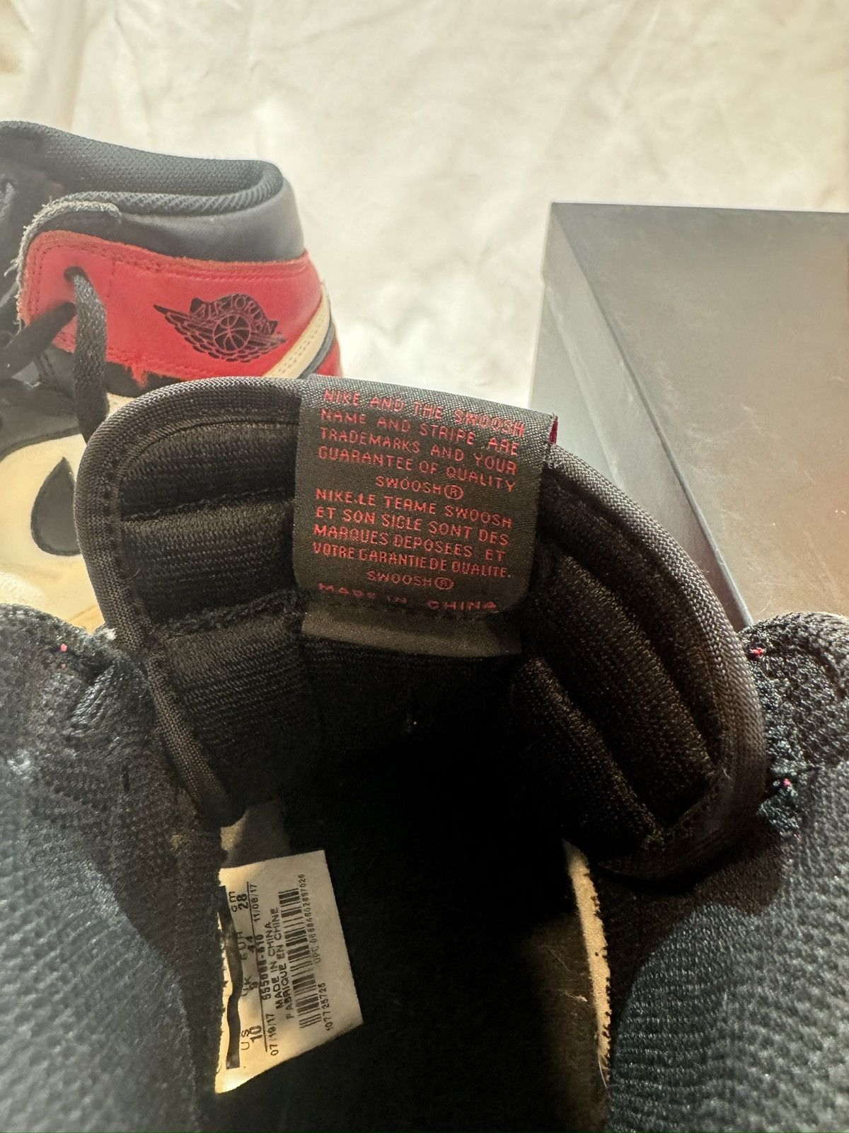 Jordan Brand Jordan 1 High Bred Toe 2018 Size US 10 / EU 43 - 10 Thumbnail