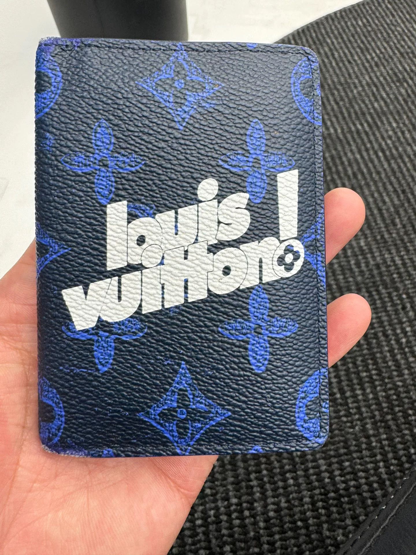 Louis Vuitton LV Wallet Size ONE SIZE - 1 Thumbnail
