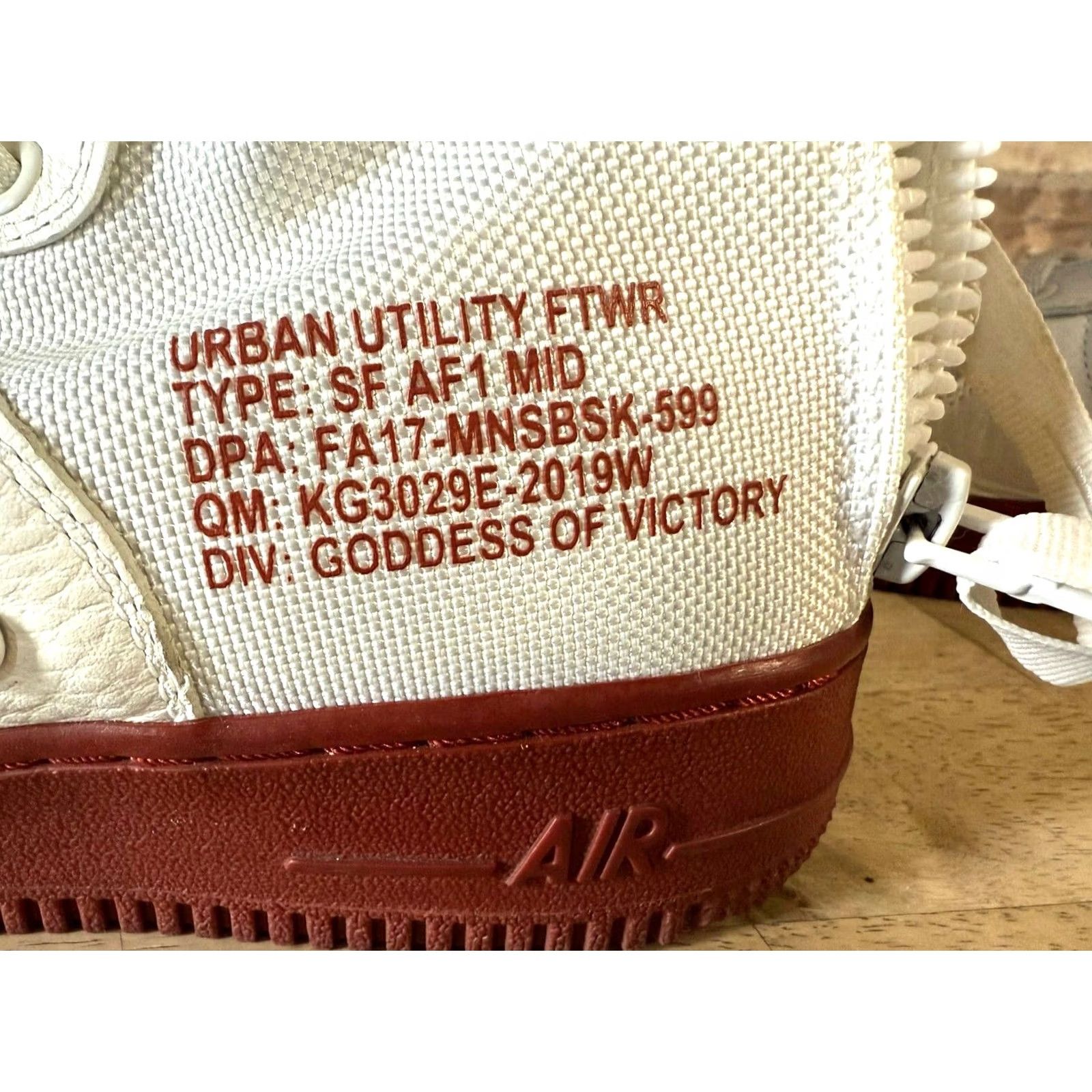 Nike Nike Air Force 1 Mid SF Sneakers - Men - White - Size 9 - 2017 - 917753-100 Size US 8 / EU 41 - 6 Thumbnail