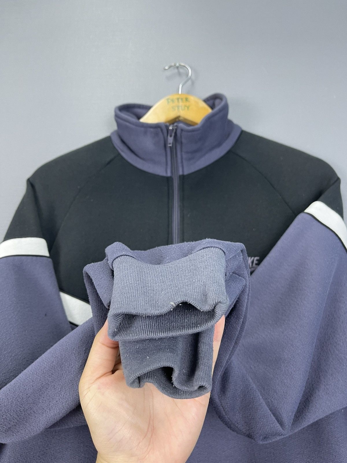 Nike Vintage 80s Nike Sweater Size US L / EU 52-54 / 3 - 8 Thumbnail