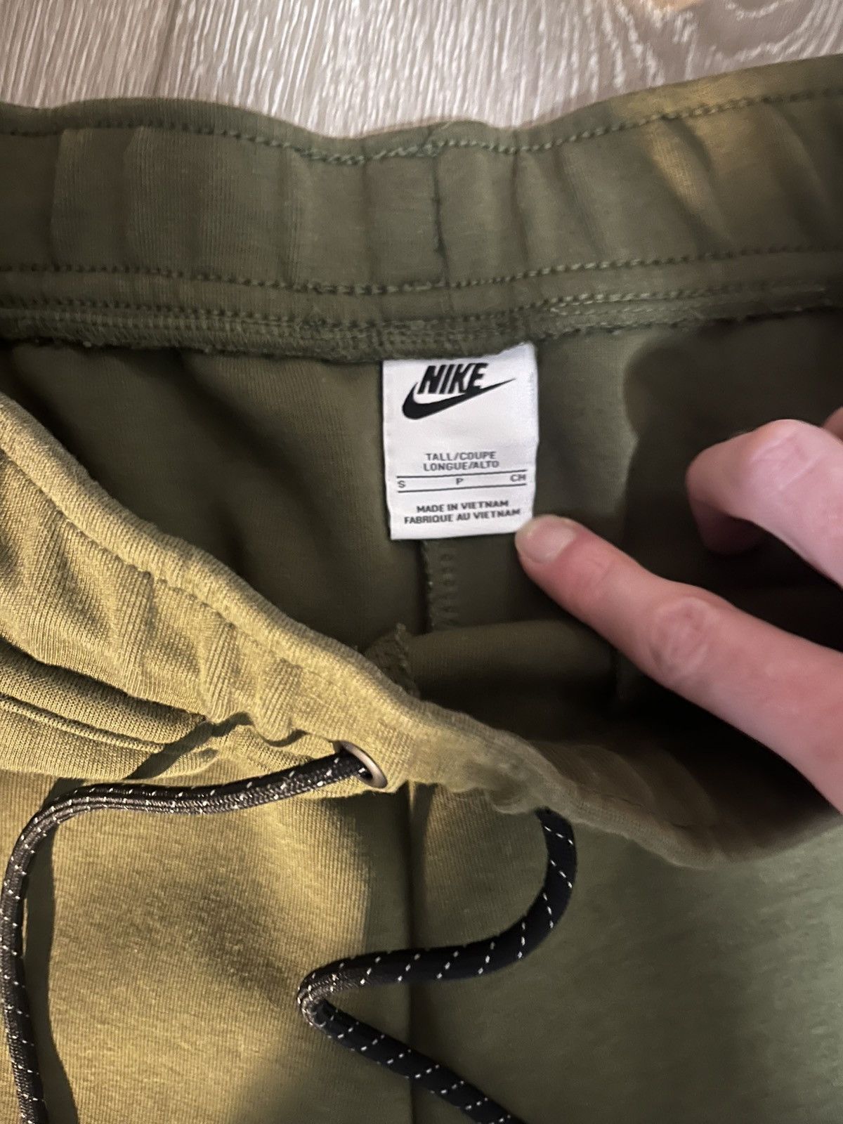 Nike Men's Nike Tech Fleece Jogger Pants (Olive green) Size US 32 / EU 48 - 3 Thumbnail