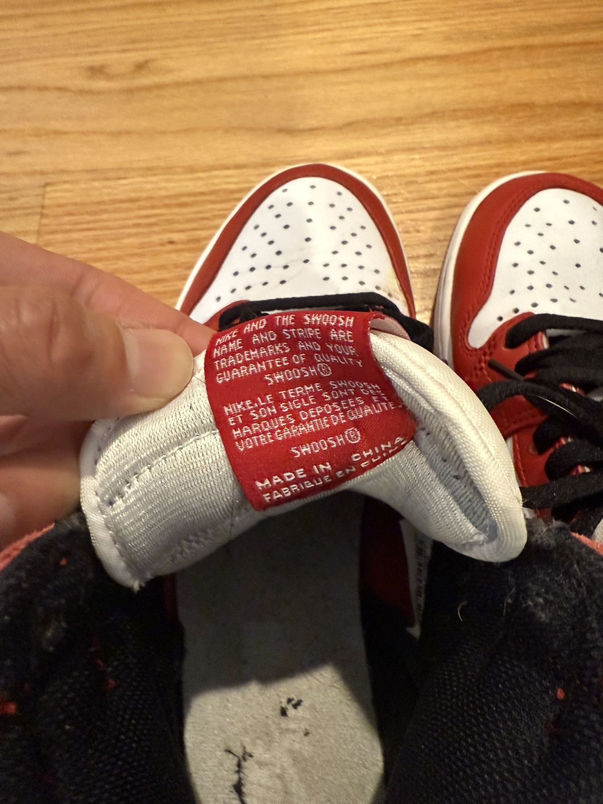 Jordan Brand × Nike Air Jordan 1 High chicago 2015 (size 8.5) Size US 8.5 / EU 41-42 - 13 Thumbnail