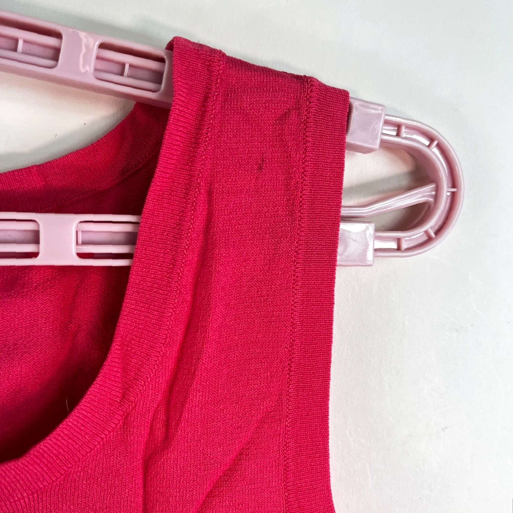Vintage ERIN LONDON Tank Womens Petites PS Coral Sleeveless Scoop Neck Nylon Rayon Solid Womens Size S / US 4 / IT 40 - 2 Thumbnail