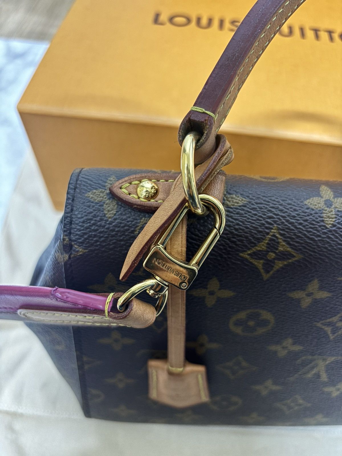 Louis Vuitton Louis Vuitton Cluny BB Shoulder Bag Size ONE SIZE - 18 Thumbnail