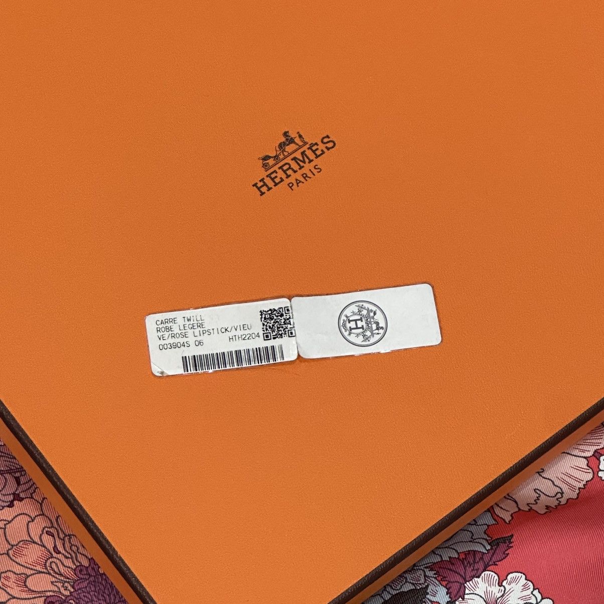 Hermes NEW HERMÈS ROBE LÉGÈRE SILK CORAL FLORAL HORSE SCARF Size ONE SIZE - 12 Thumbnail