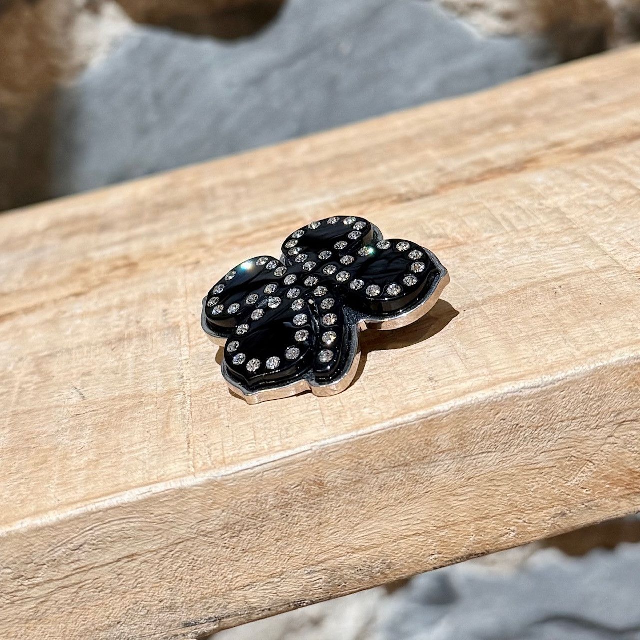 Balenciaga Balenciaga Black Four Leaves Clover Strass Single Earring Size ONE SIZE - 3 Thumbnail