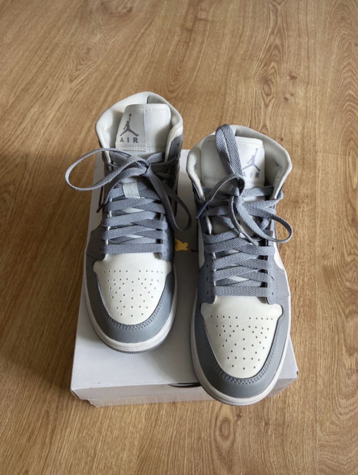 Nike Air Jordan 1 Mid Size US 7 / IT 37 - 3 Thumbnail