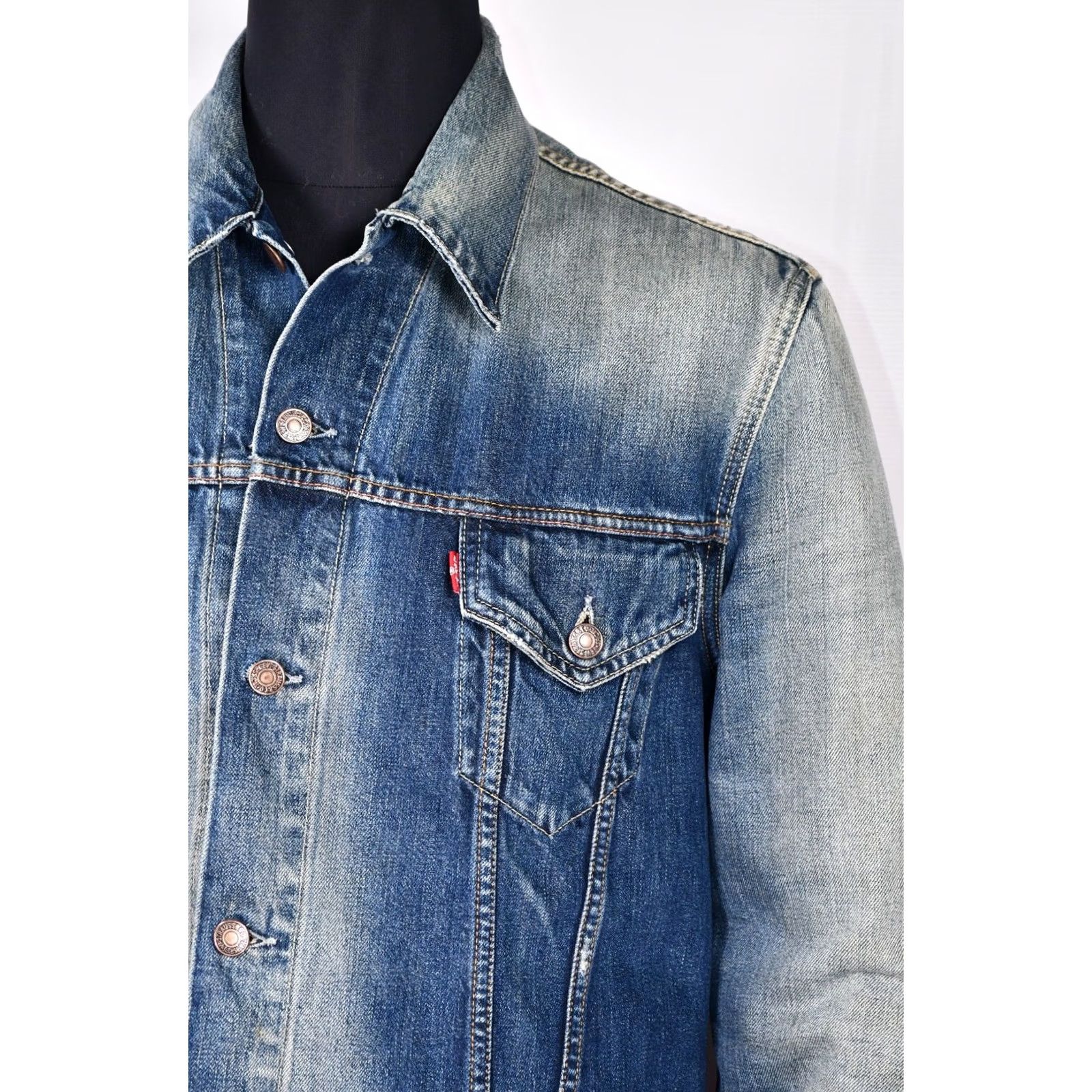 Levi's Levi's 70500 Denim Jacket XL Men’s Trucker 90s Vintage Style Blue Casual Regular Fit Shirt Size US XL / EU 56 / 4 - 6 Thumbnail
