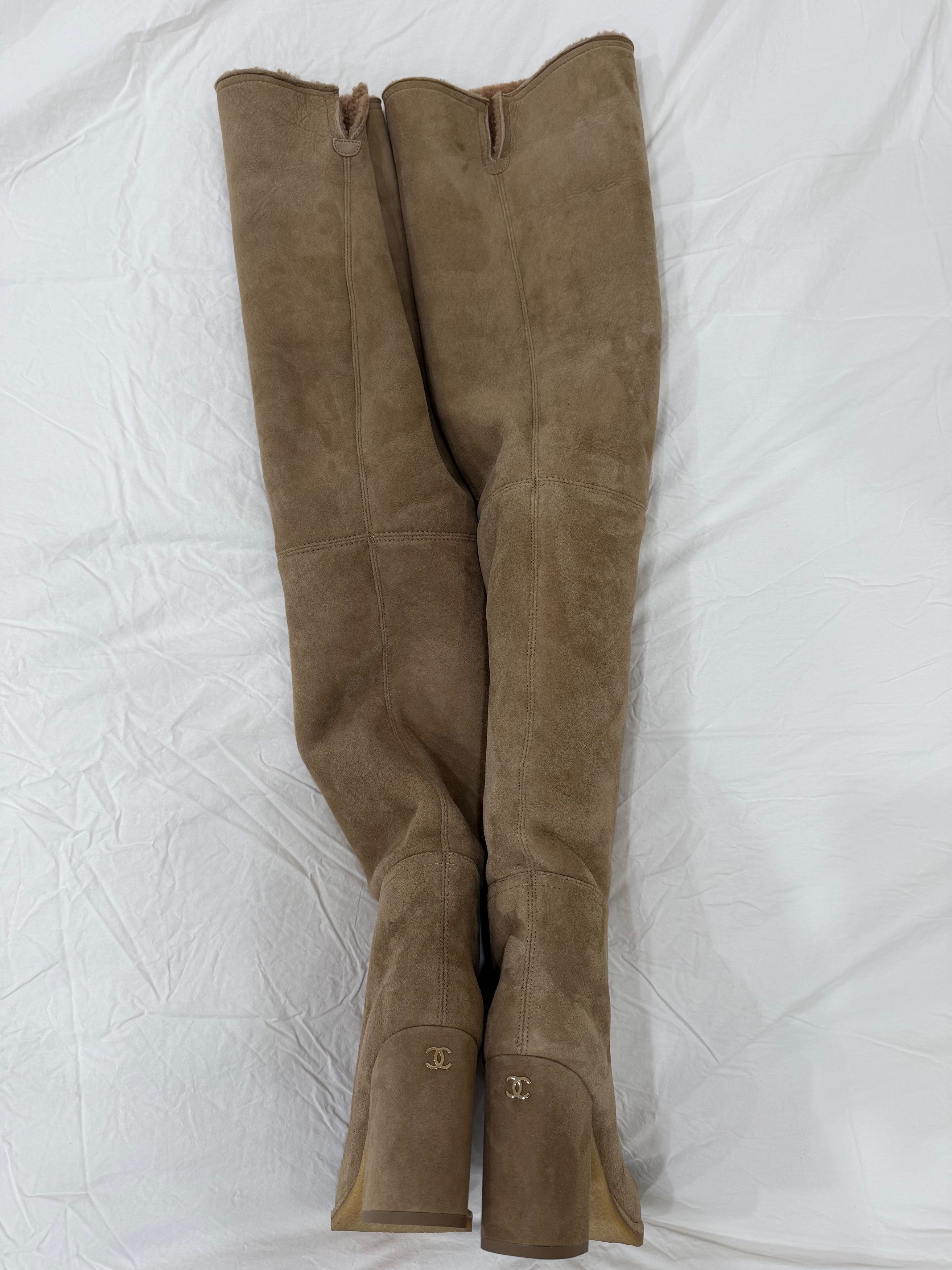 Chanel 24K Suede Shearling Fur Thigh High OTK Block Heel Boots 37 Size US 7 / IT 37 - 21 Thumbnail