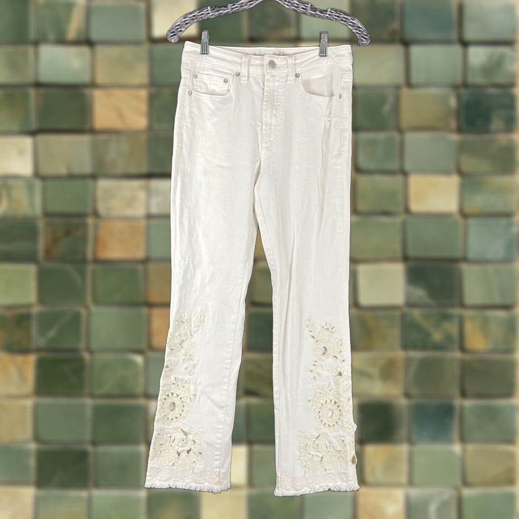 Free People VINTAGE Free People White Bohemian Lace Embroidery Floral Women's Pants 27 Ankle Style Size 27" / US 4 / IT 40 - 1 Thumbnail