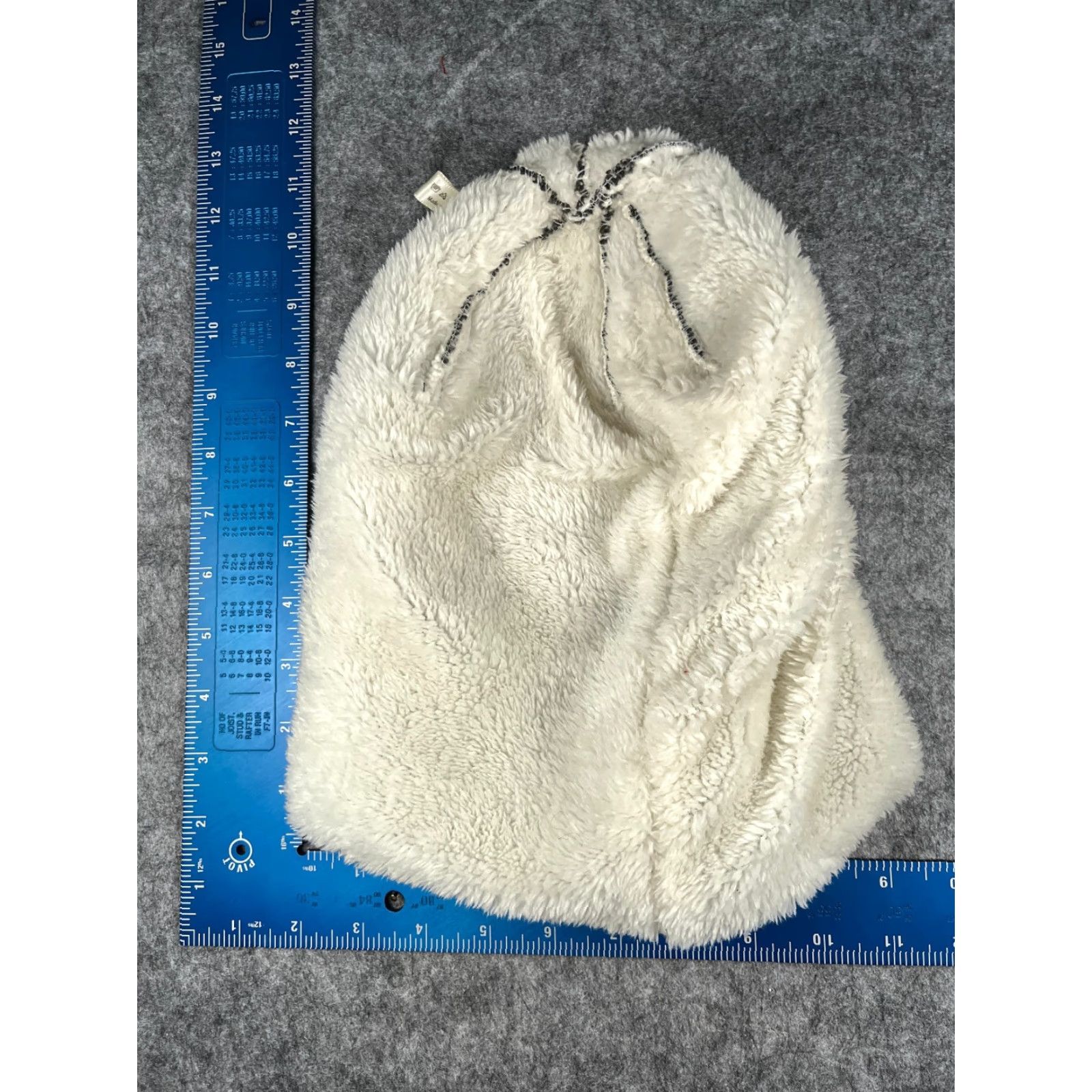 Vintage Elegant Essence Beanie Hat Adult One Size Gray Knit Acrylic Blend Fur Trim Size ONE SIZE - 6 Thumbnail