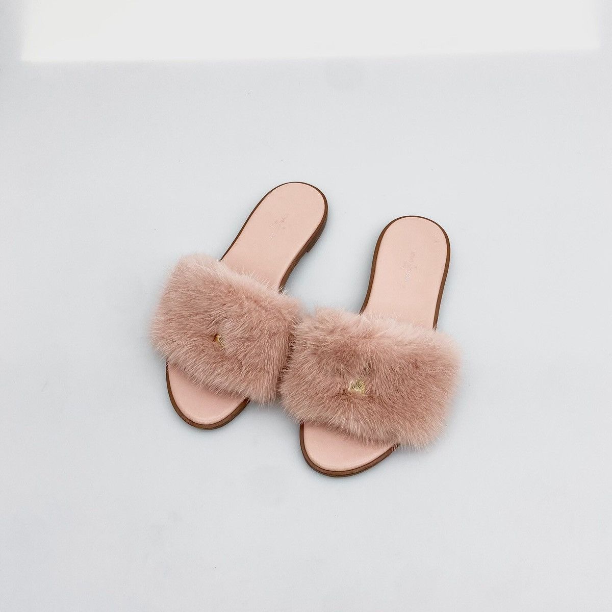 Louis Vuitton Louis Vuitton pink mink fur Lock It flat mules Size US 8 / IT 38 - 1 Thumbnail