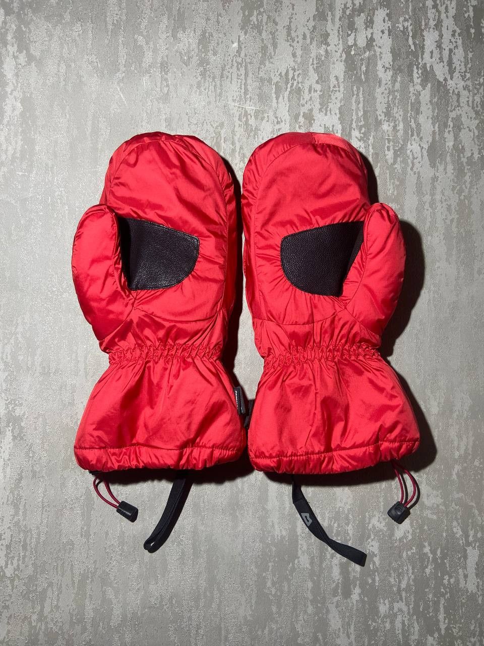 Mountain Equipment Gloves Mountain Equipment Redline Mitt Size 44 - 2 Thumbnail