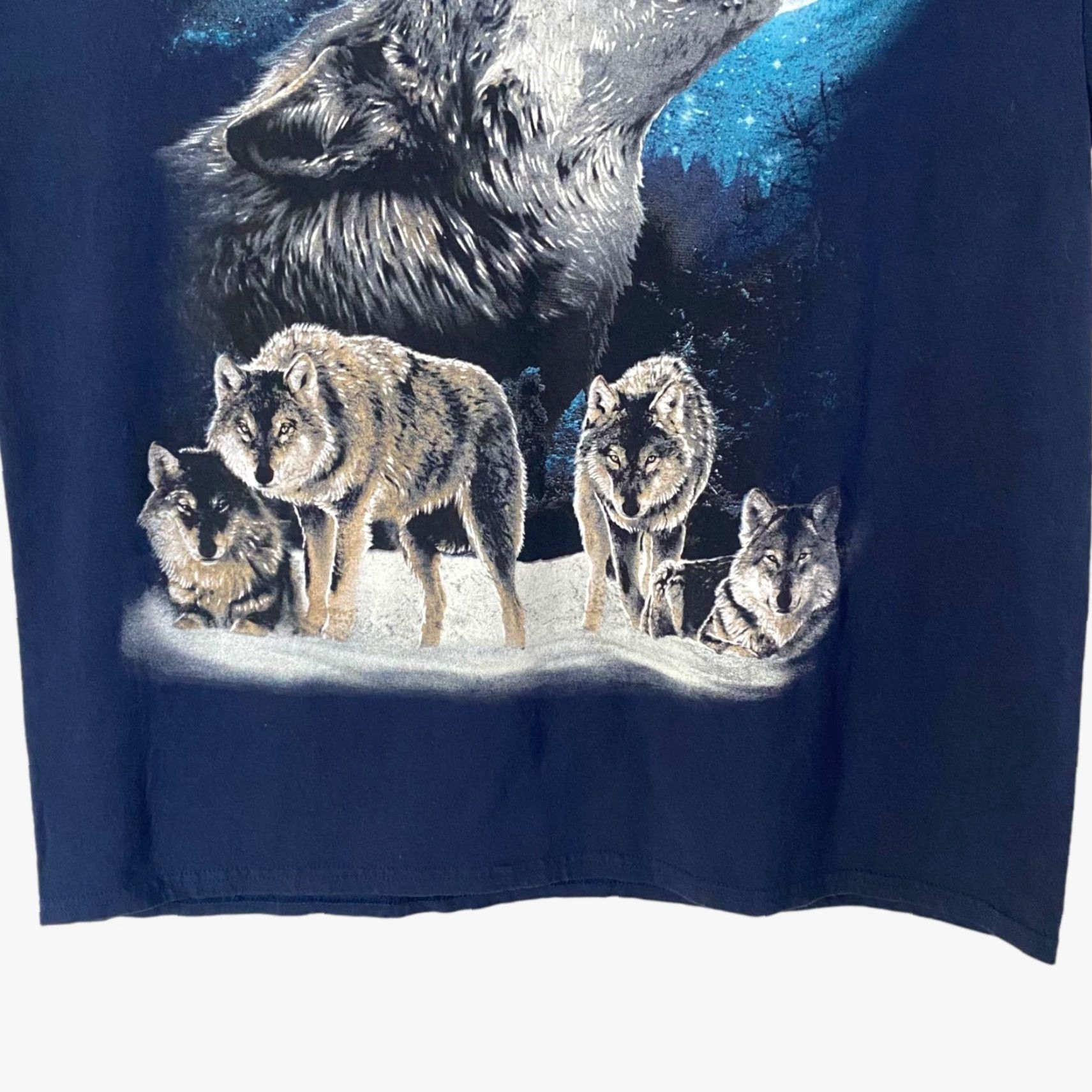 Vintage VINTAGE Y2K Wolf Pack Full Moon T-Shirt Men XL Blue Graphic Short Sleeve Nature Tee Mens XL Blue Size US XL / EU 56 / 4 - 6 Thumbnail