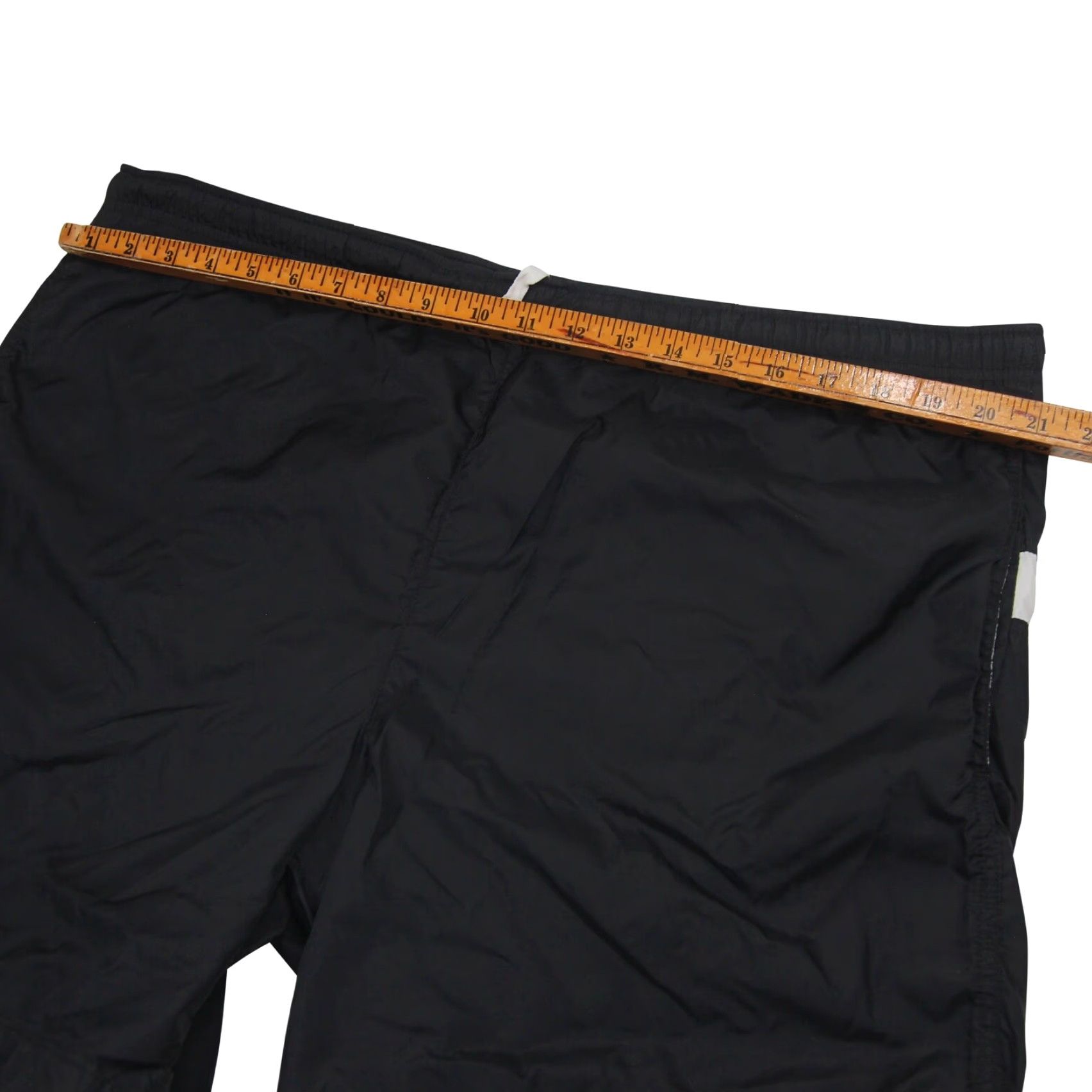Nike VINTAGE Nike Mens Large Spellout Swim Trunks Black Size US 33 - 4 Thumbnail