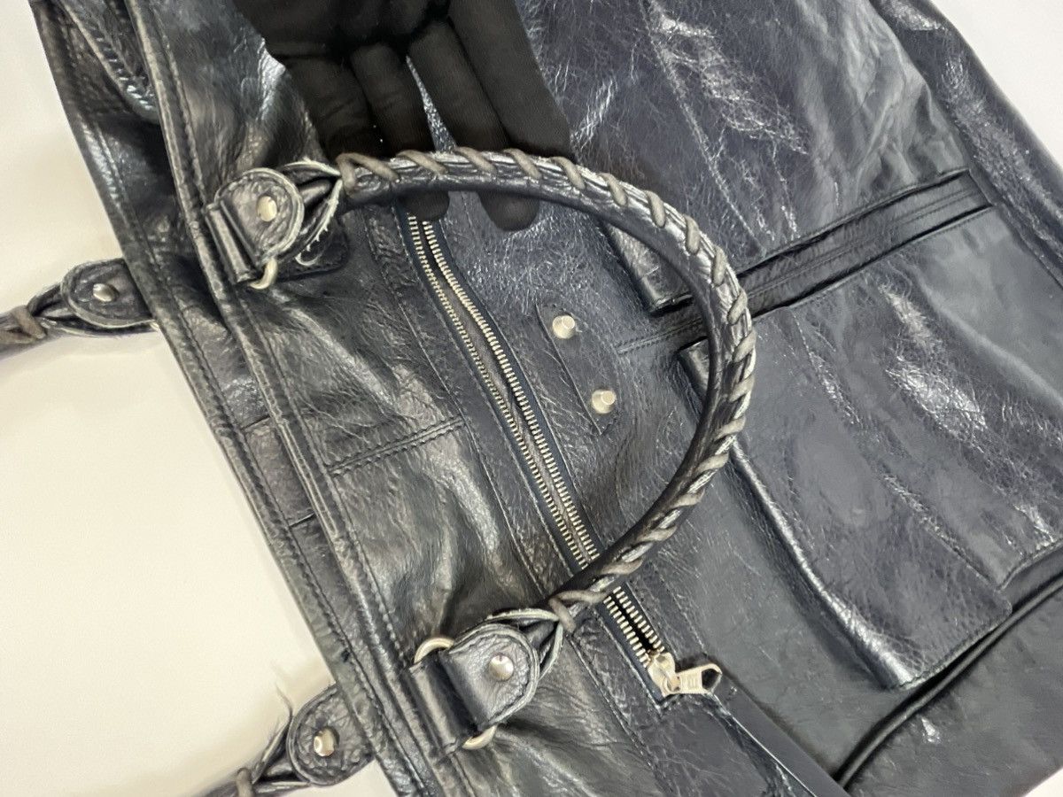 Balenciaga Balenciaga SS12 Archive Cube Leather Tote Black/Dark Navy Size ONE SIZE - 9 Thumbnail