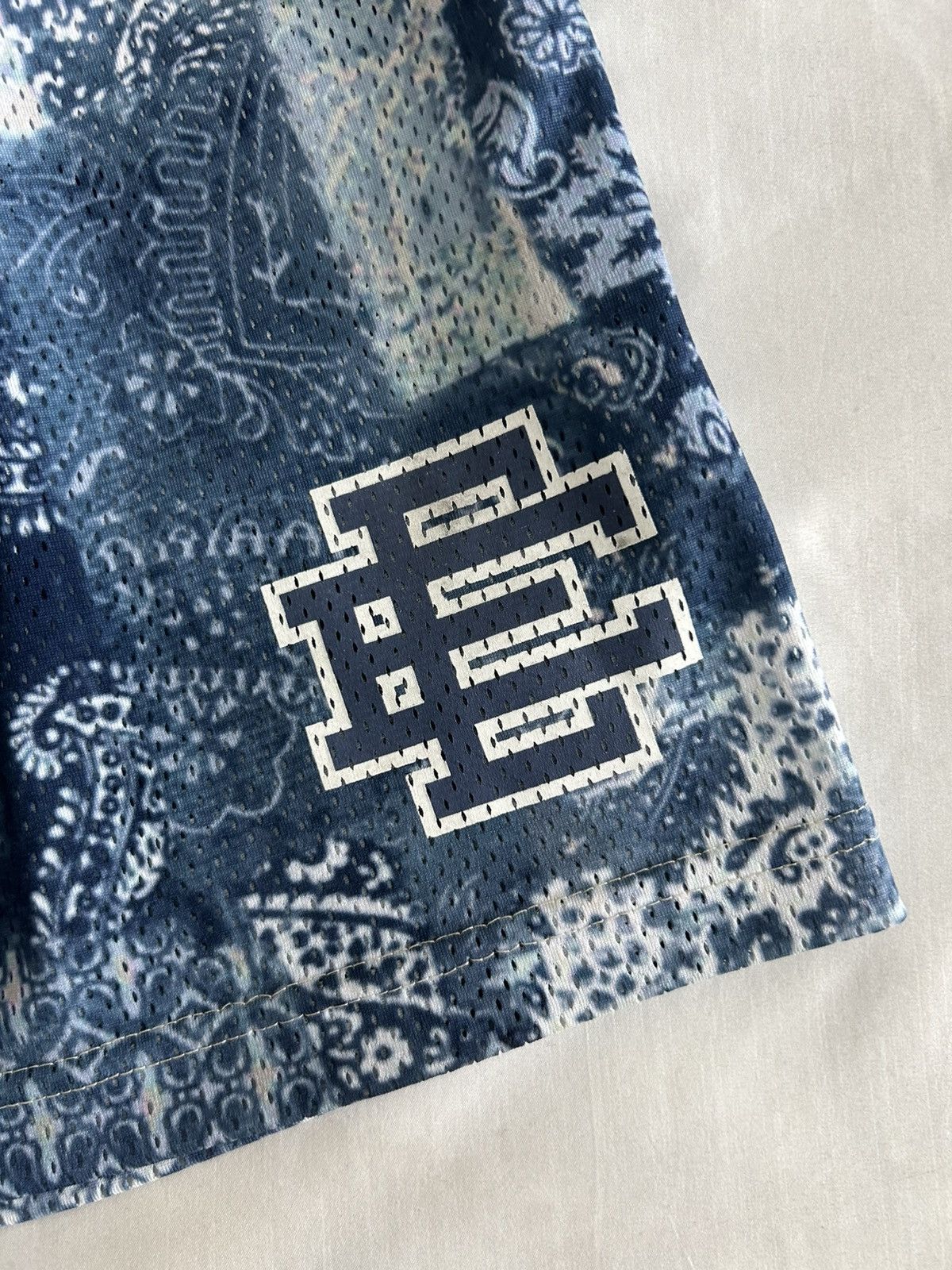 Eric Emanuel Eric Emanuel Basic Shorts EE Blue Paisley Medium Size US 31 - 2 Thumbnail