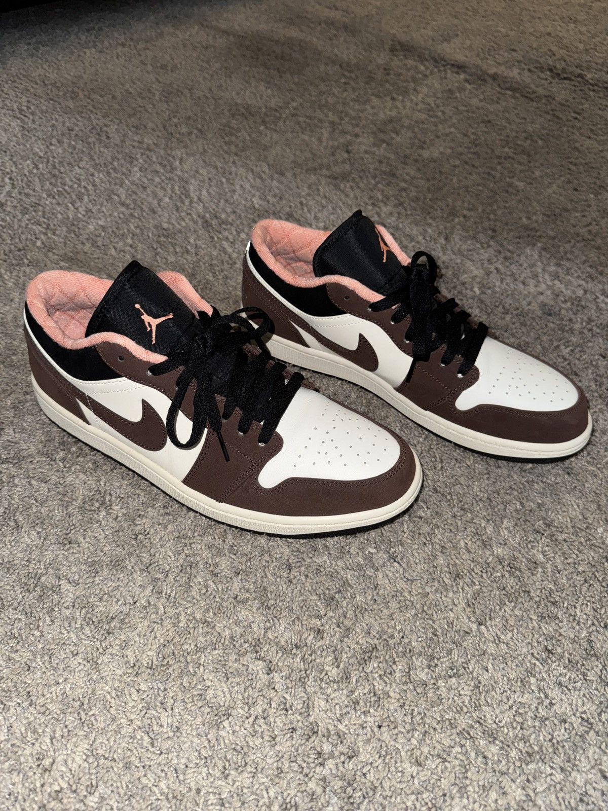 Jordan Brand Jordan 1 Low Mocha Size US 11 / EU 44 - 1 Thumbnail