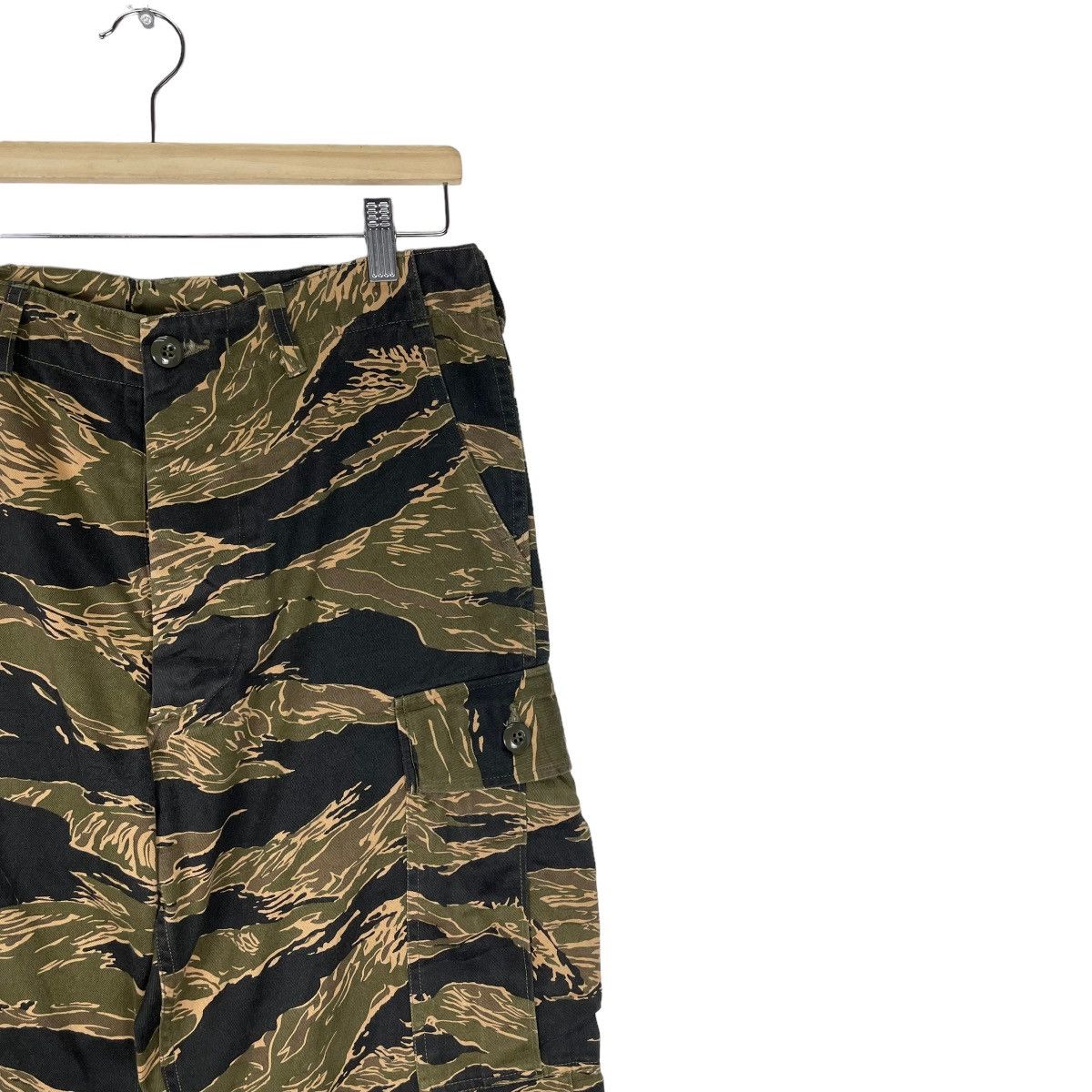 Buzz Rickson's ⚡️BUZZ RICKSONS TIGER STRIPES HALF CARGO PANTS Size US 32 / EU 48 - 3 Thumbnail
