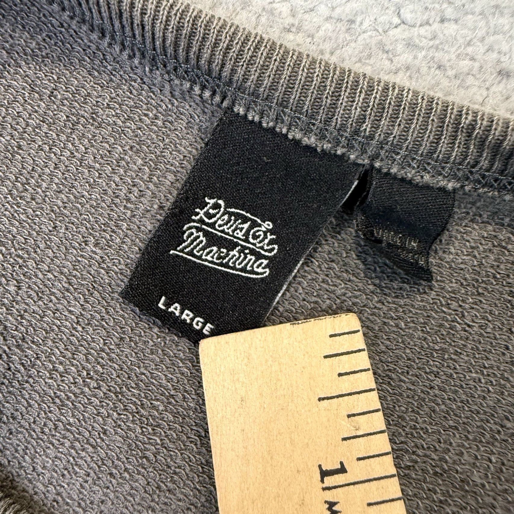 Deus Ex Machina Deus Ex Machina Sweatshirt Mens Large Gray Crewneck Pullover Distressed Faded L Size US L / EU 52-54 / 3 - 6 Thumbnail