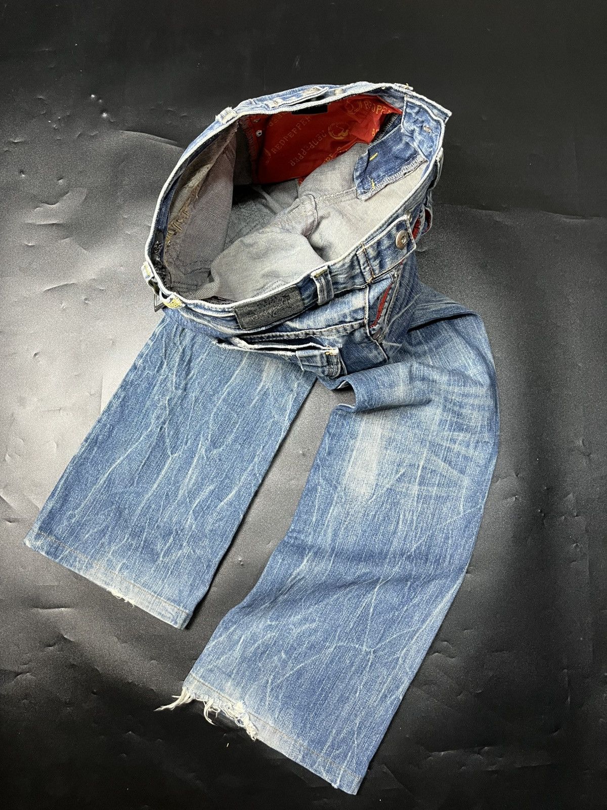 Japanese Brand RED PEPPER SUPER FLARE DISTRESSED JEANS Size US 29 - 13 Thumbnail