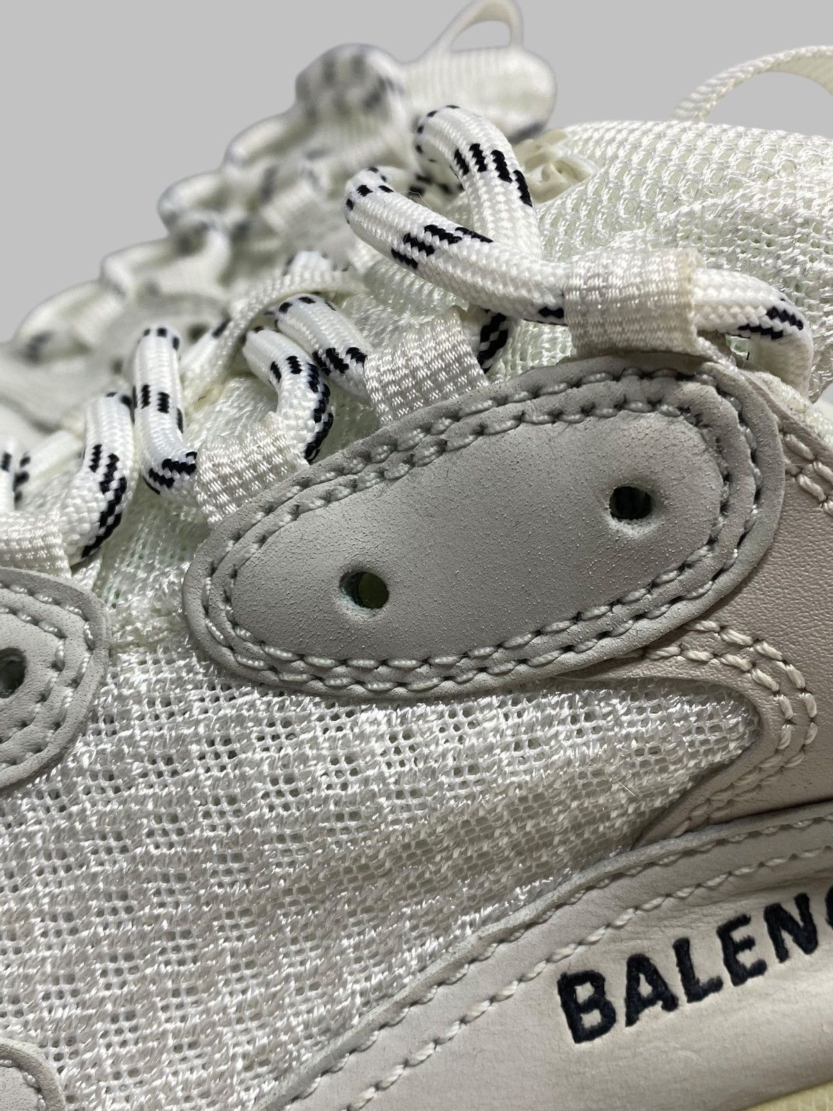 Balenciaga Balenciaga Triple S White Sneakers Size US 6 / EU 39 - 11 Thumbnail