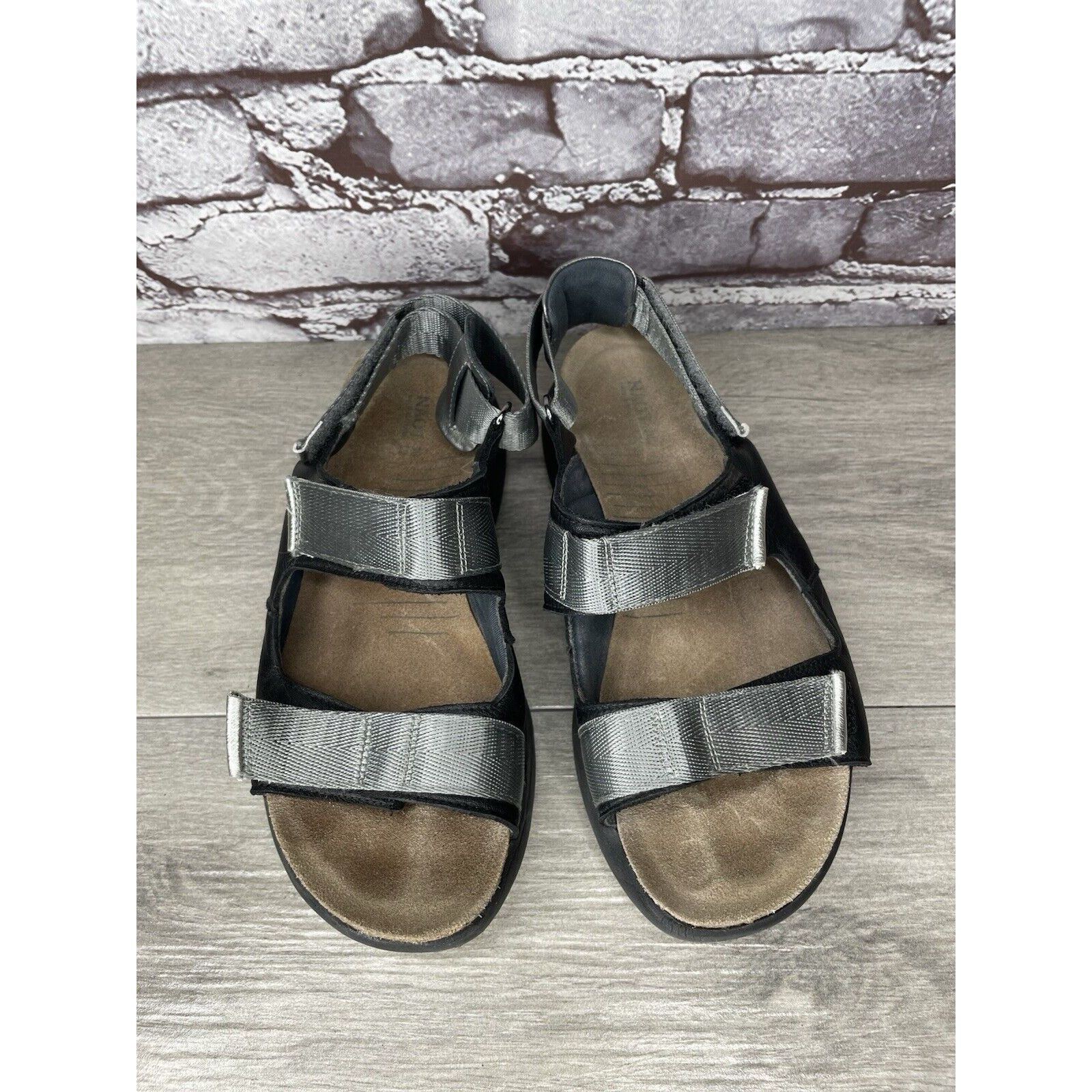 Other Naot Black Leather Gray Textile Wedge Ankle Strap Sandals Wo Size US 7.5 / IT 37.5 - 20 Thumbnail