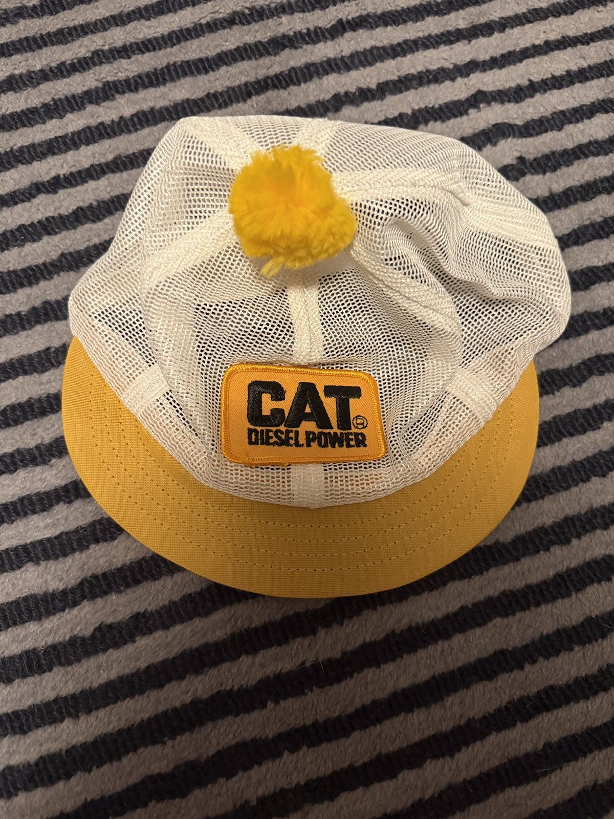 Vintage vintage cat pom pom short brim trucker Size ONE SIZE - 1 Thumbnail