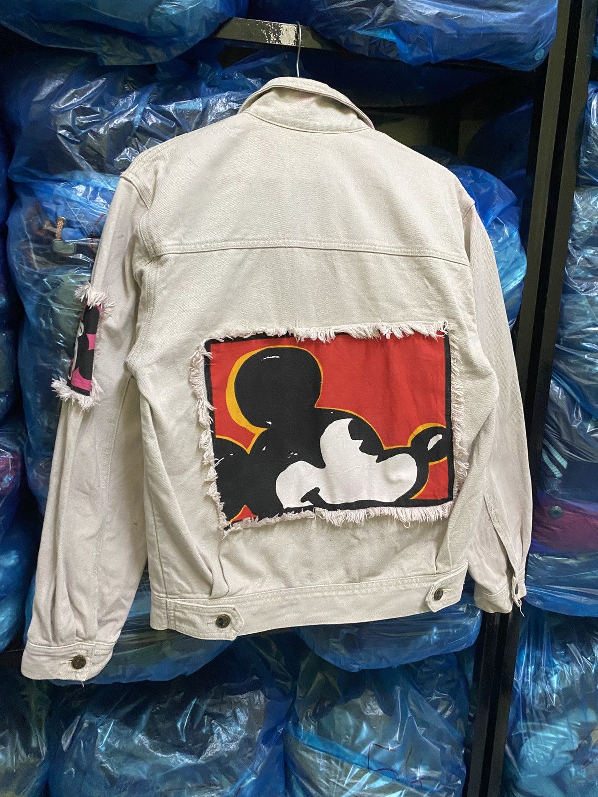 Disney VINTAGE 90S DISNEY MICKEY MOUSE DENIM TRUCKER JACKET JACKET Size US M / EU 48-50 / 2 - 10 Thumbnail