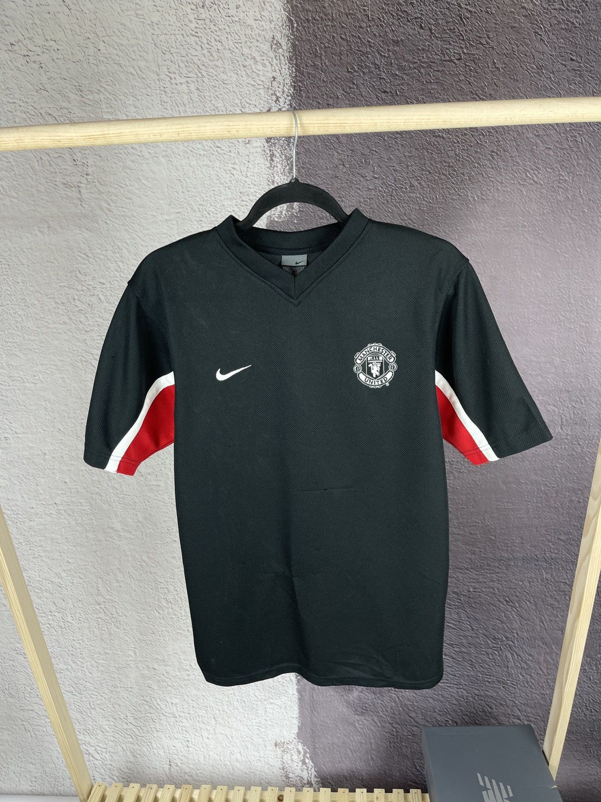 Nike Nike Manchester United vintage y2k training jersey early 00s Size US S / EU 44-46 / 1 - 1 Thumbnail