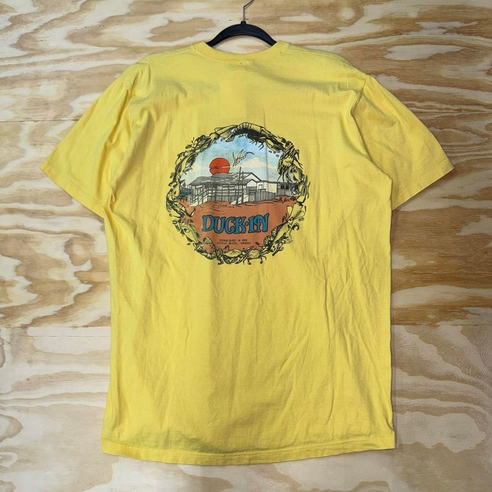 Vintage Vintage y2k duck in virginia beach 1980s surf beach t-shirt Size US XL / EU 56 / 4 - 1 Thumbnail