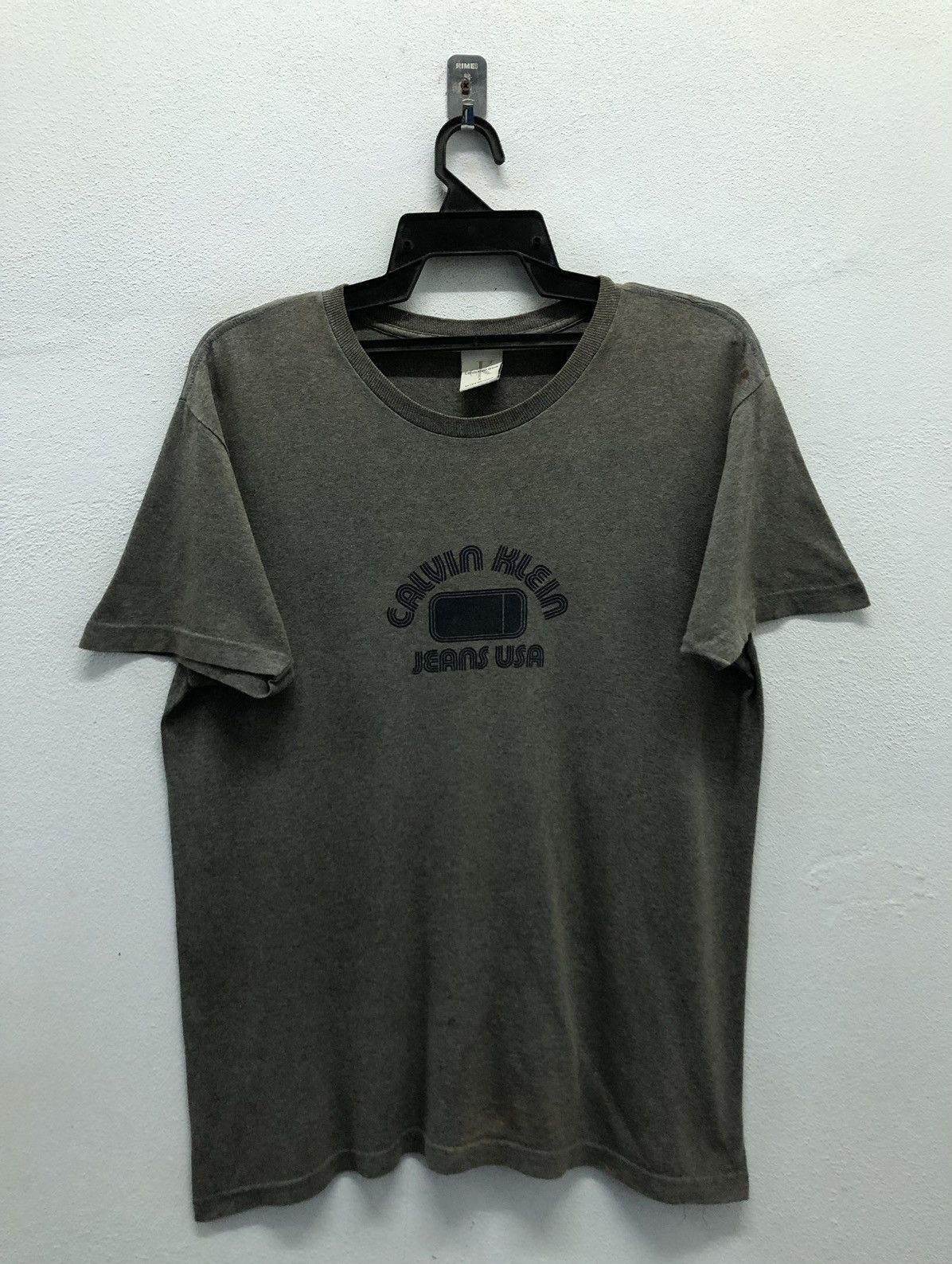 Calvin Klein Vintage Calvin Klein Jeans Usa Made In Usa T-Shirt Size US S / EU 44-46 / 1 - 1 Thumbnail