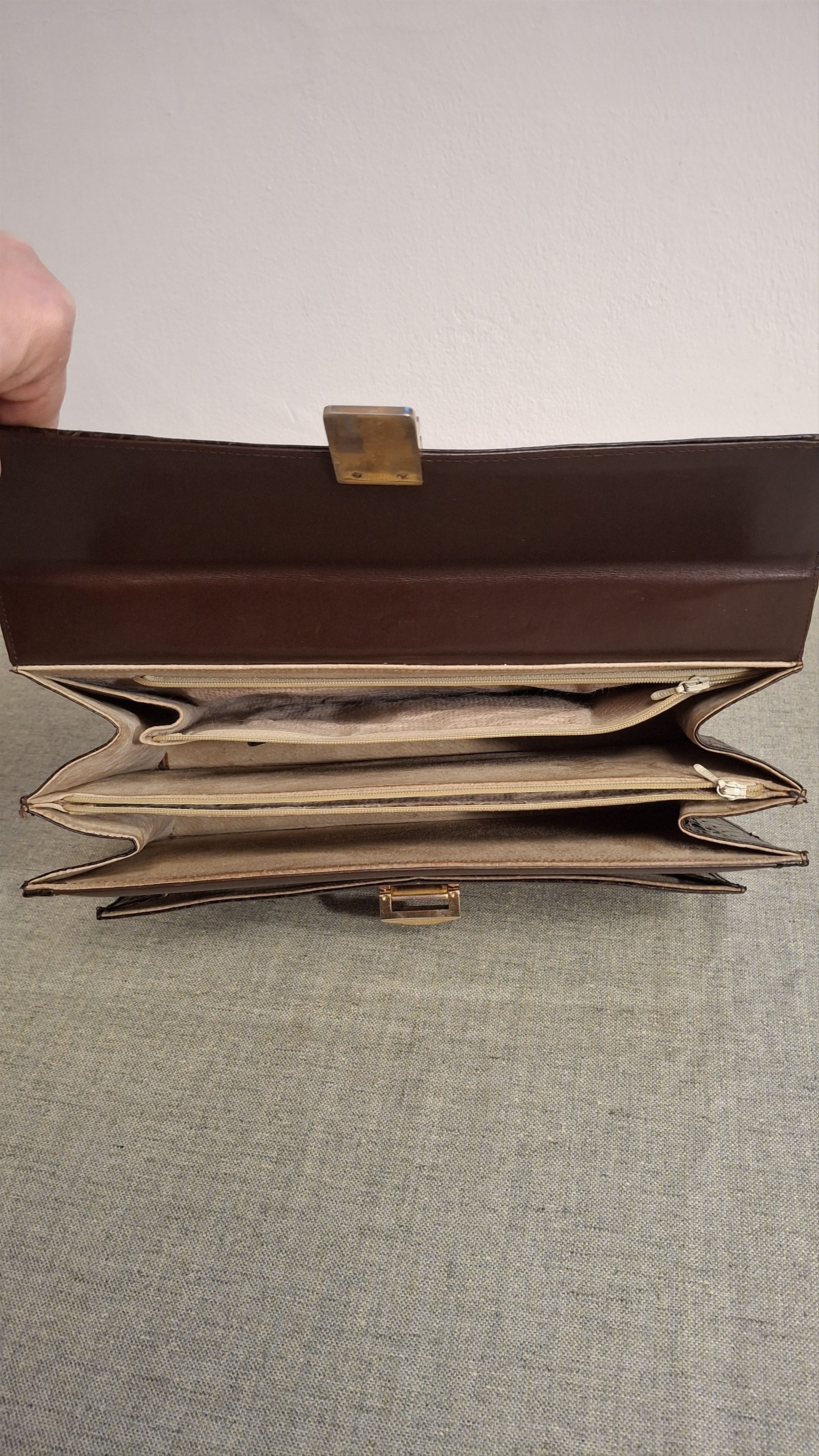 Vintage 1950s Genuine Crocodile Leather Structured Handbag Size ONE SIZE - 13 Thumbnail