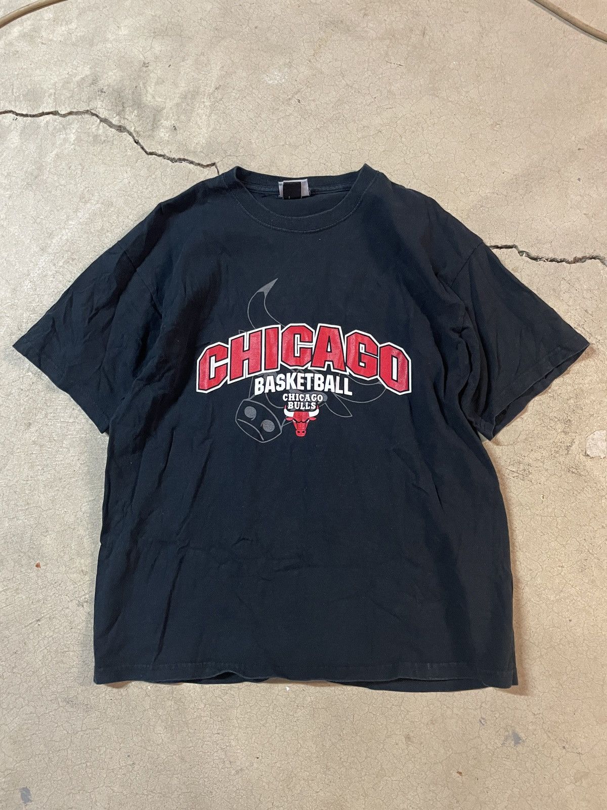 NBA Vintage 00’s Chicago Bulls Logo Tee T-shirt Black Size Med Size US M / EU 48-50 / 2 - 1 Thumbnail