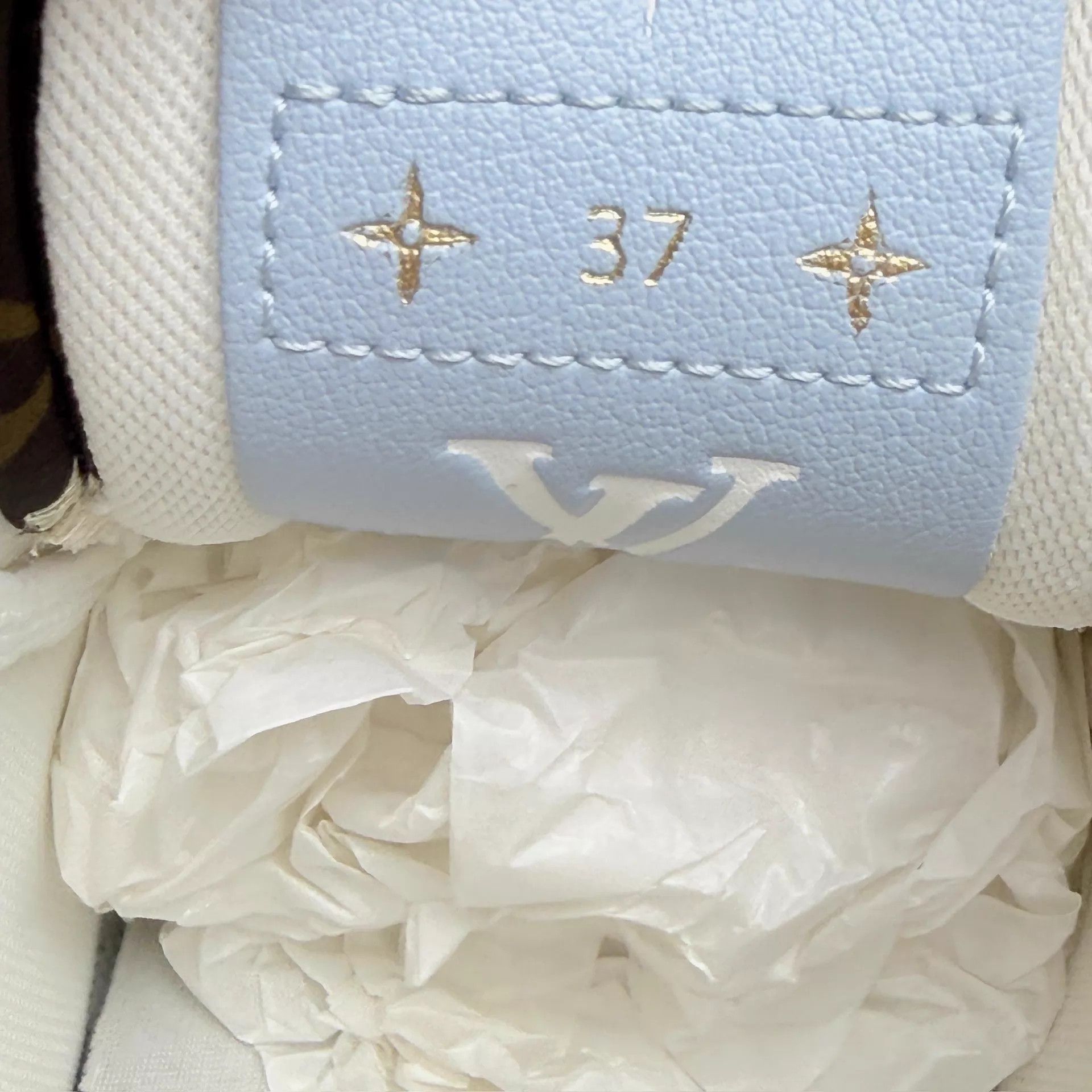 Louis Vuitton LV Charlie White Blue Logo Sneakers 37 95 New Size US 6.5 / IT 36.5 - 7 Thumbnail