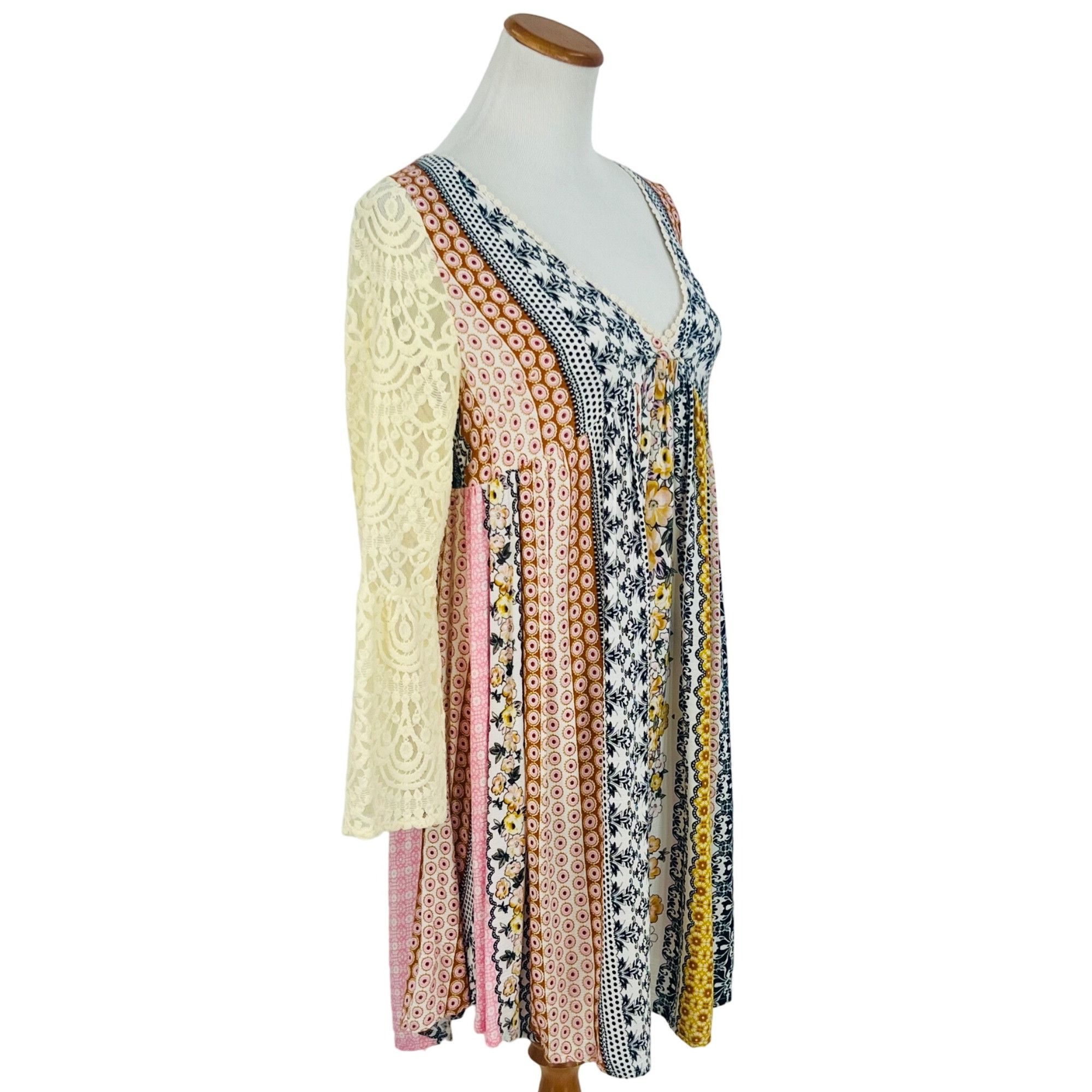 Other Mixed Print Lace Bell Sleeve Mini Dress | Boho Coastal Cowgi Size S / US 4 / IT 40 - 6 Thumbnail