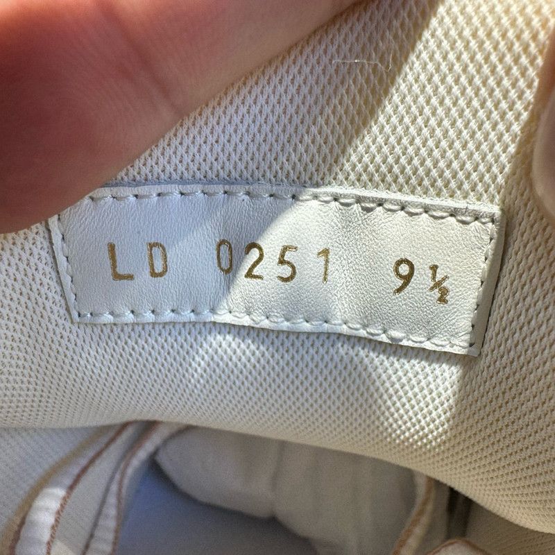 Louis Vuitton Louis Vuitton Silver Trainer Sneakers for Men -2508 Size US 10.5 / EU 43-44 - 5 Thumbnail