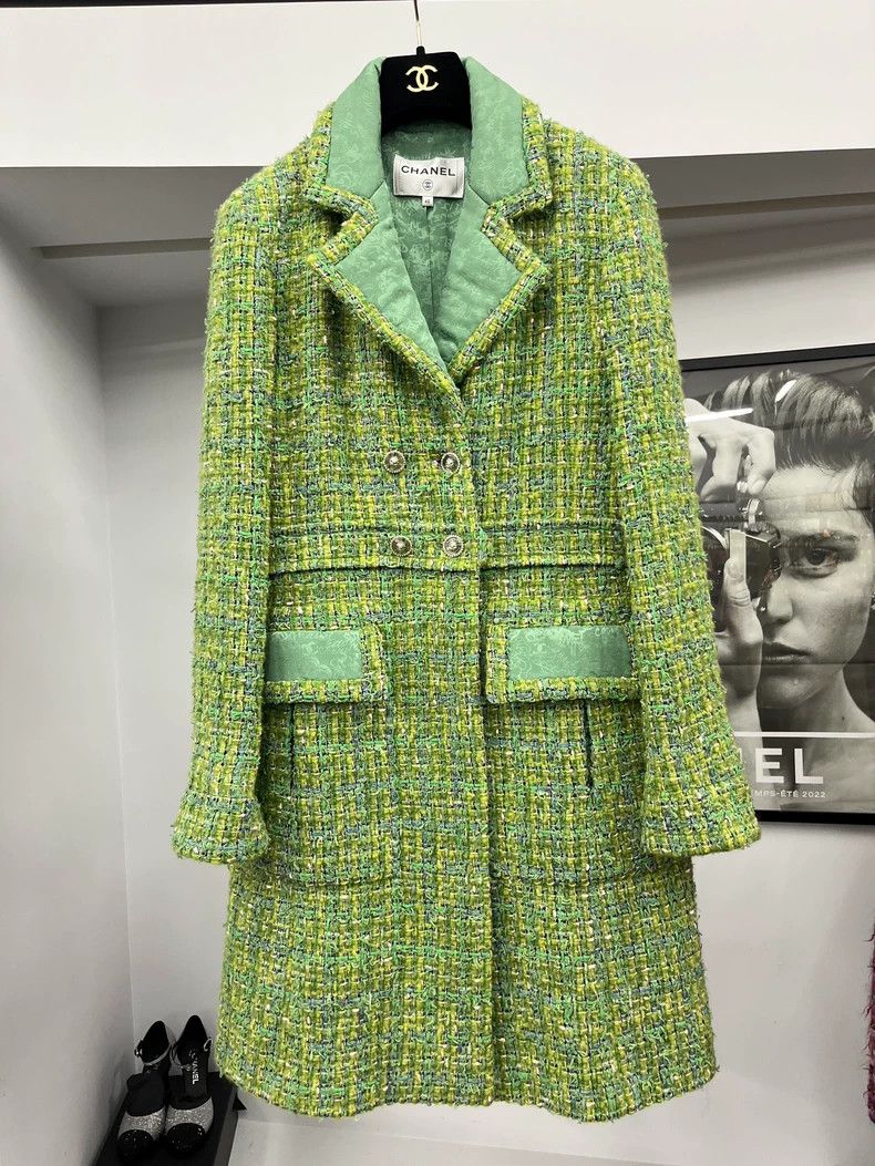 Chanel Chanel 24A Manchester Series Green Tweed Coat Size S / US 4 / IT 40 - 1 Thumbnail