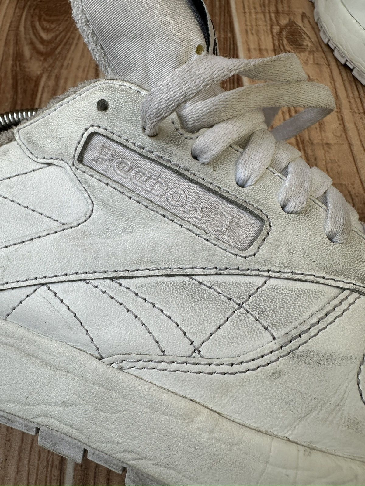 Maison Margiela × Reebok Reebok x Maison Margiela Classic Leather Tabi Sneakers Size US 9.5 / EU 42-43 - 17 Thumbnail