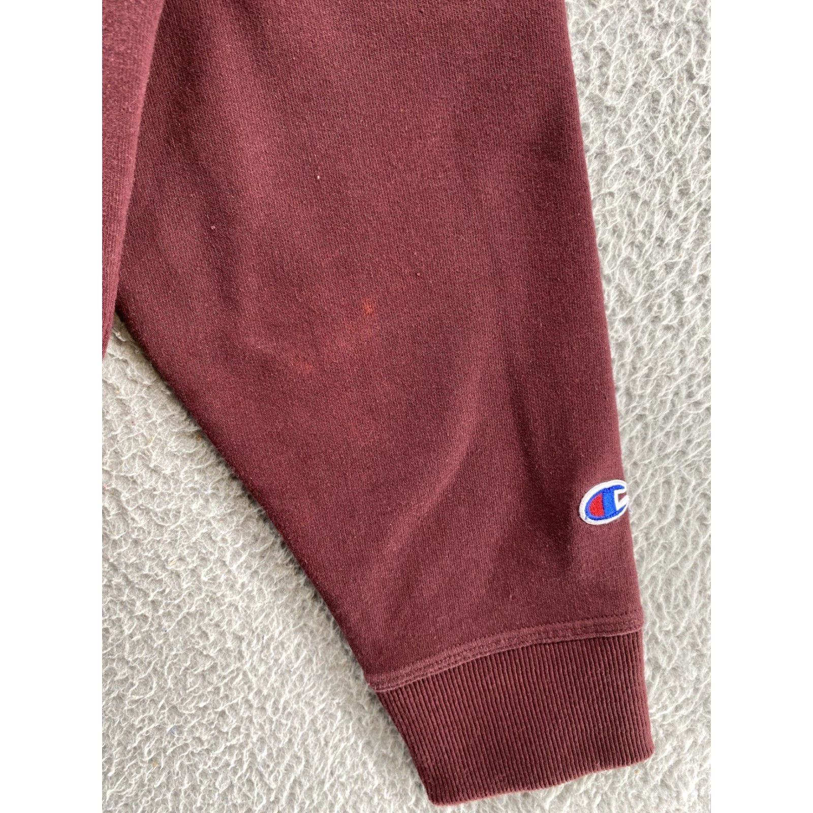 Champion VINTAGE Champion Crewneck Sweatshirt Mens Small Logo XL Red 90s Logo Vintage Mens Sweatshirt Crew Neck XL Champion Shirt Size US XL / EU 56 / 4 - 3 Thumbnail