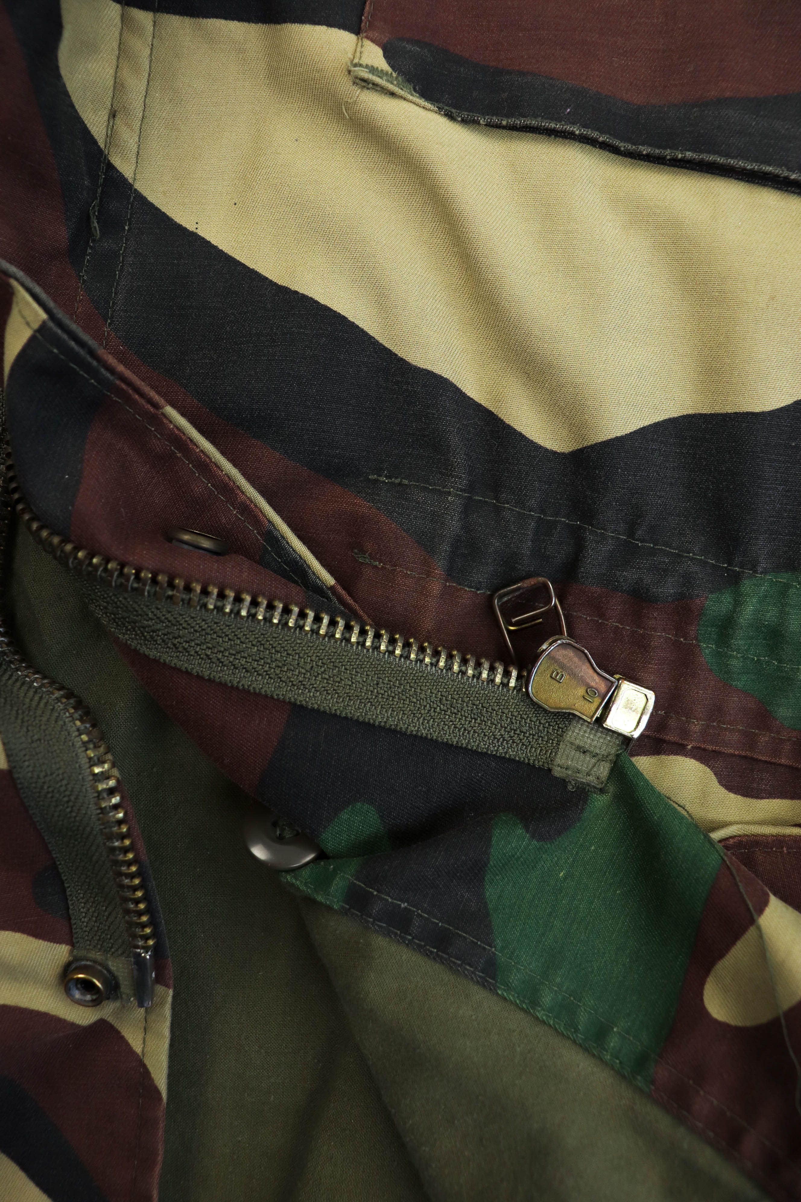 Other Vintage 70s Reproduction? 1976 Camo Field Jacket Size US M / EU 48-50 / 2 - 15 Thumbnail