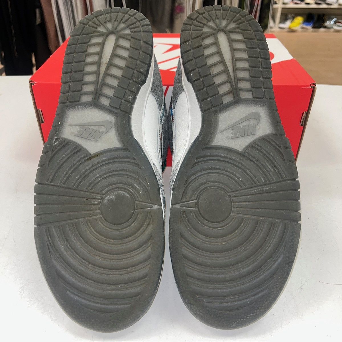 Nike Size 10 - Nike Dunk Premium Low Philly - HF4850-068 Size US 10 / EU 43 - 5 Thumbnail